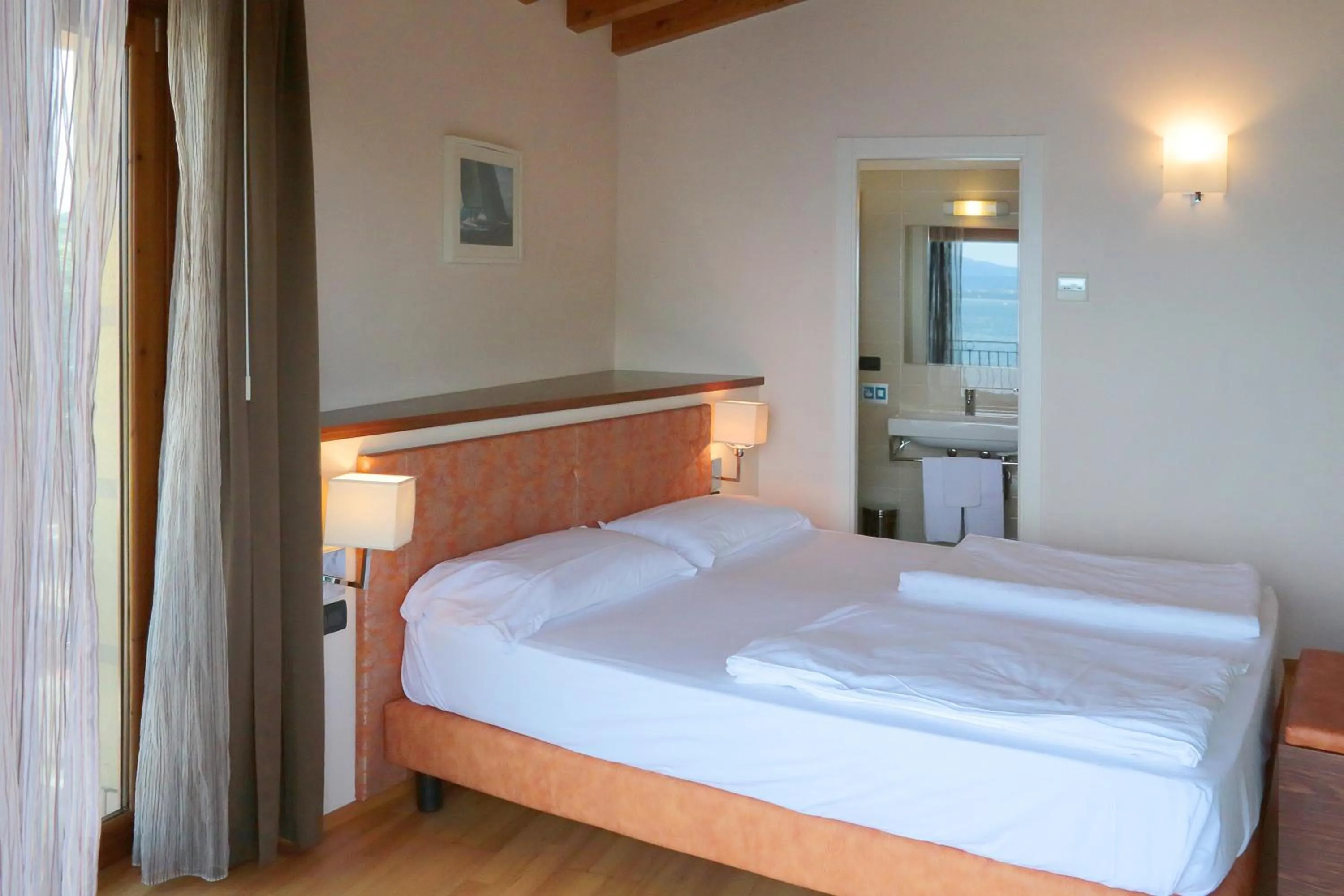 Photo of the whole room, Bed in Hotel Lido