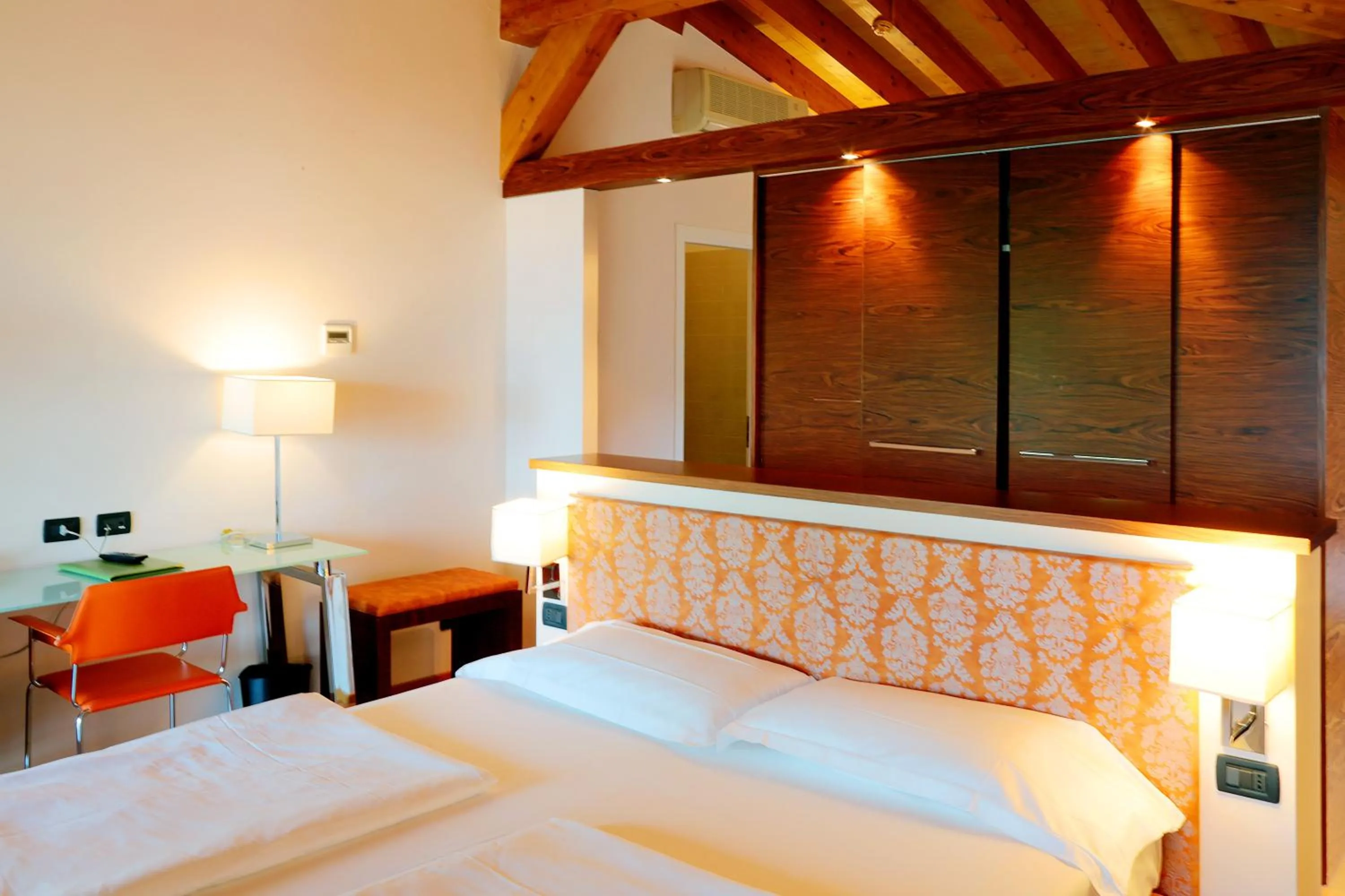 Photo of the whole room, Bed in Hotel Lido