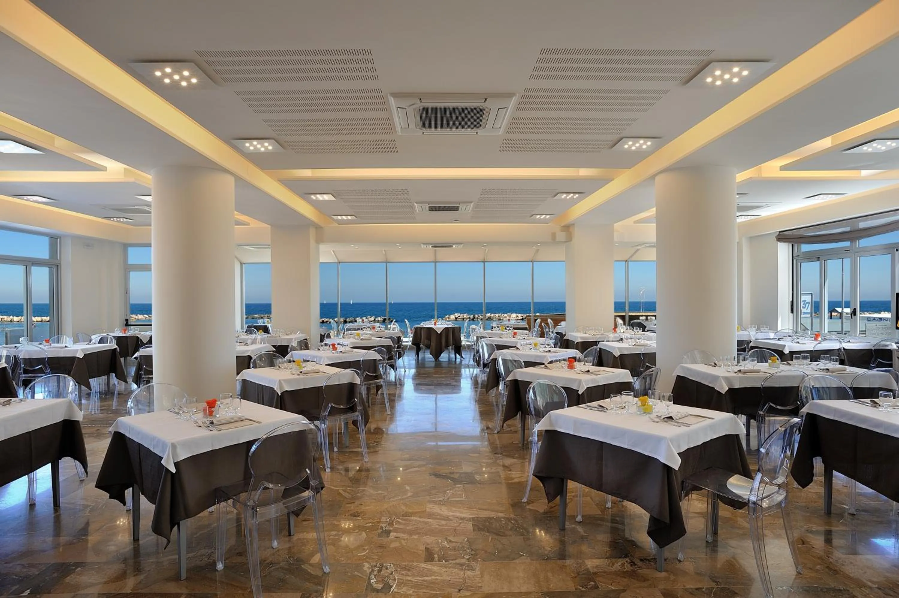 Restaurant/places to eat in Hotel delle Nazioni