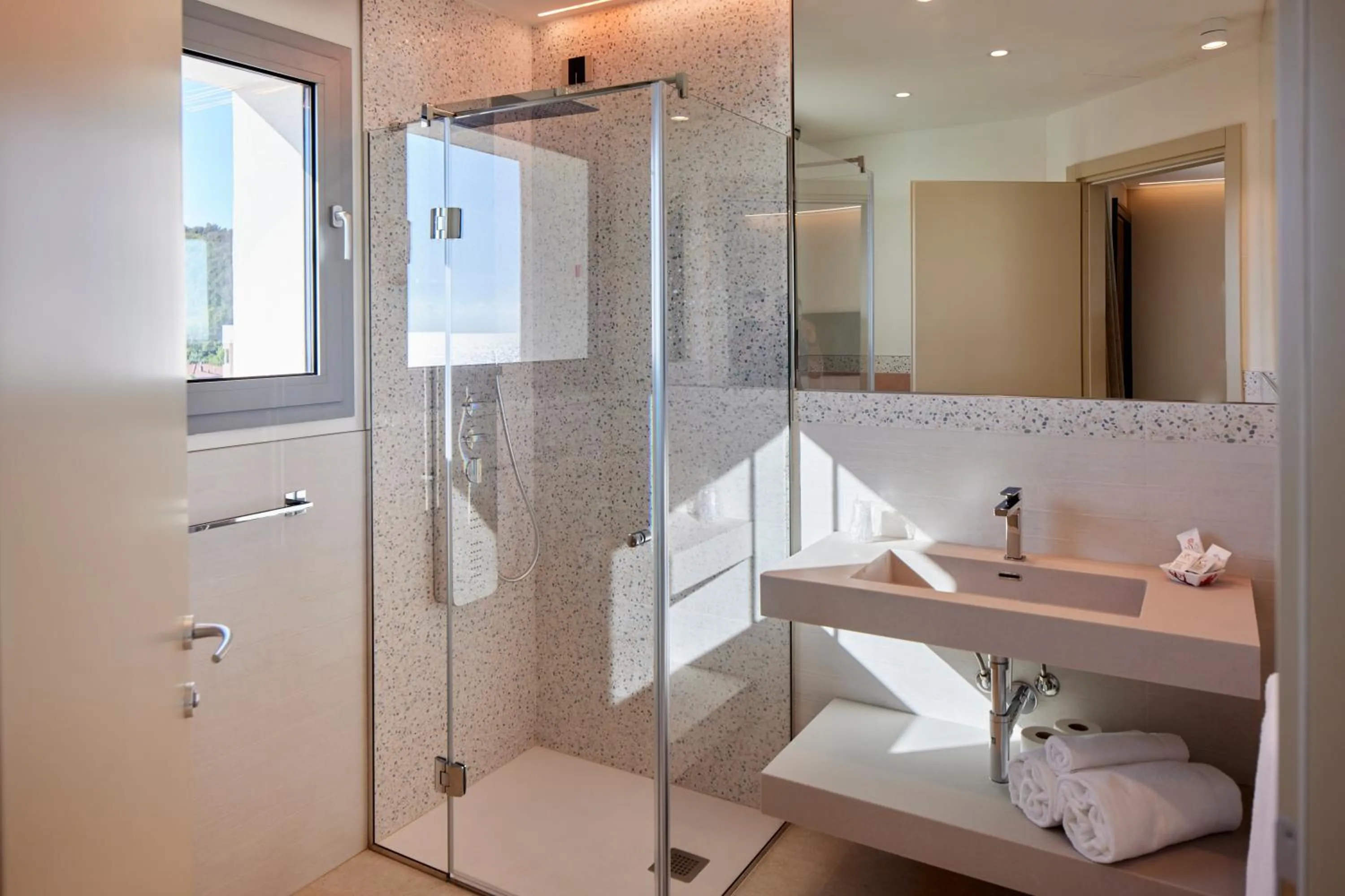 Shower in Hotel delle Nazioni