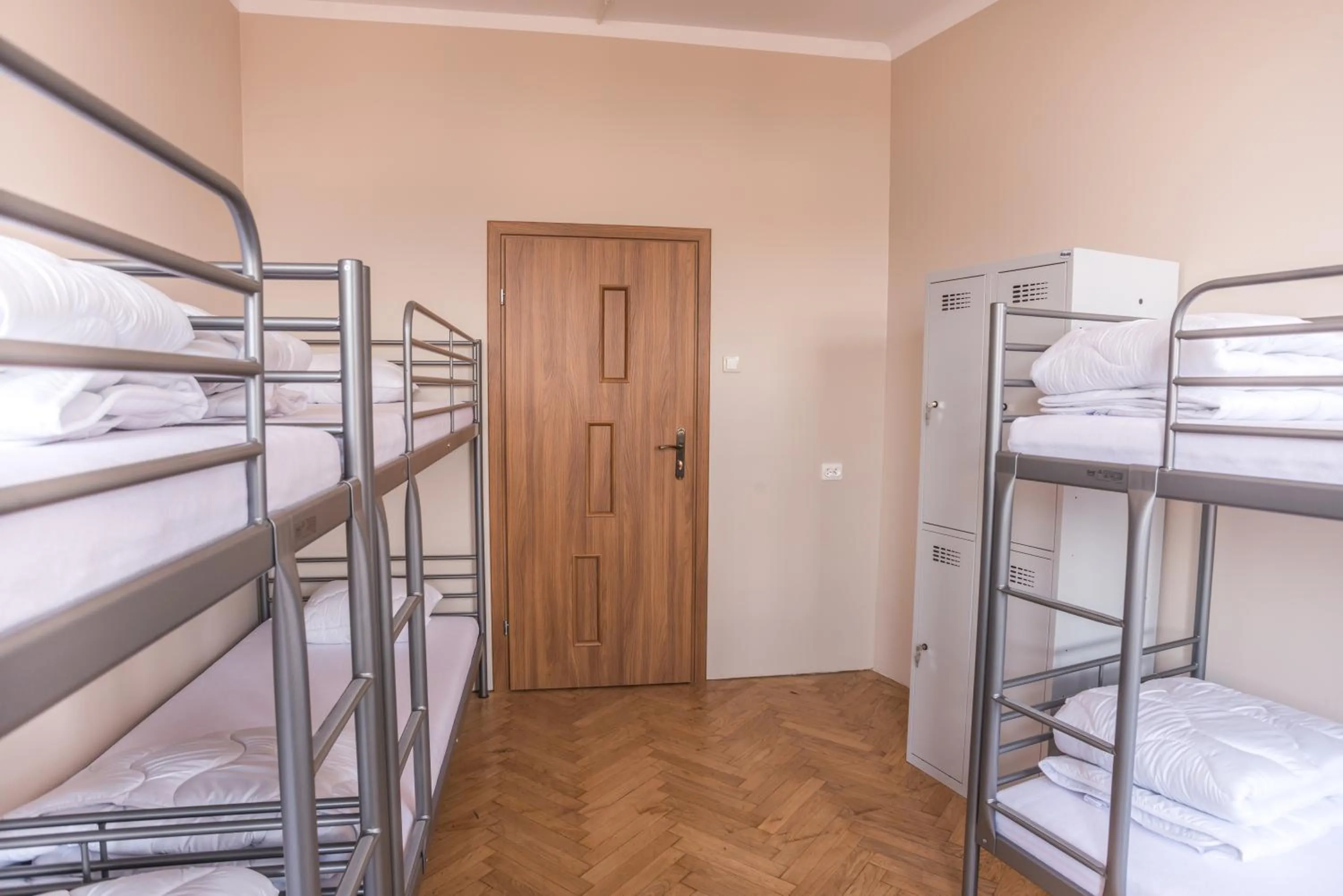 Photo of the whole room, Bed in Bubble Hostel