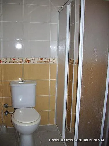 Bathroom in Kartel Hotel