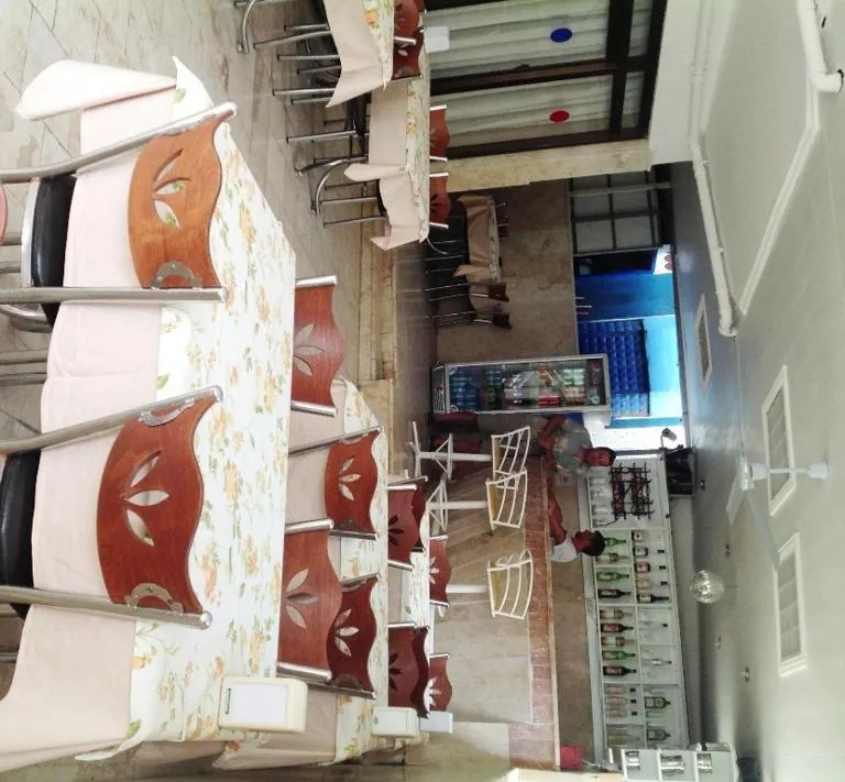 Restaurant/places to eat in Kartel Hotel