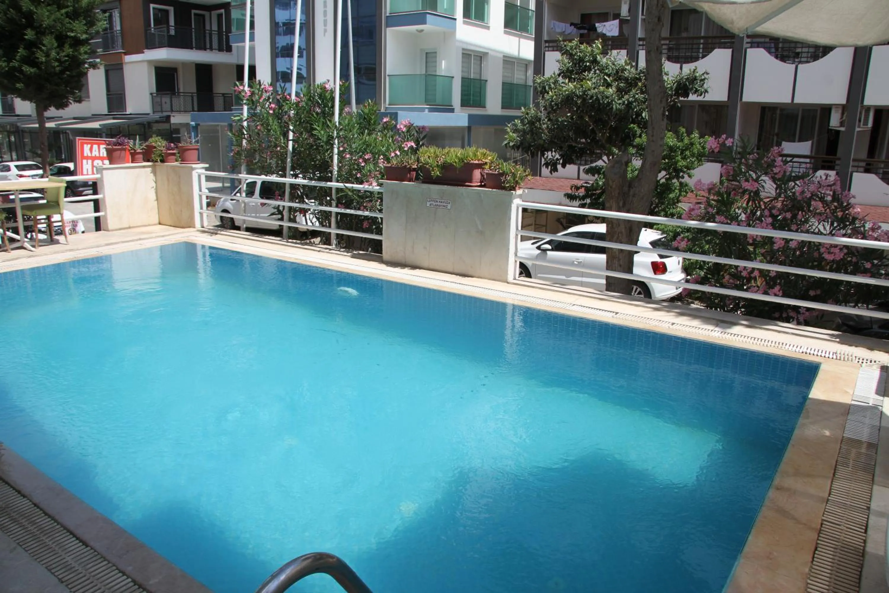 Swimming pool in Kartel Hotel