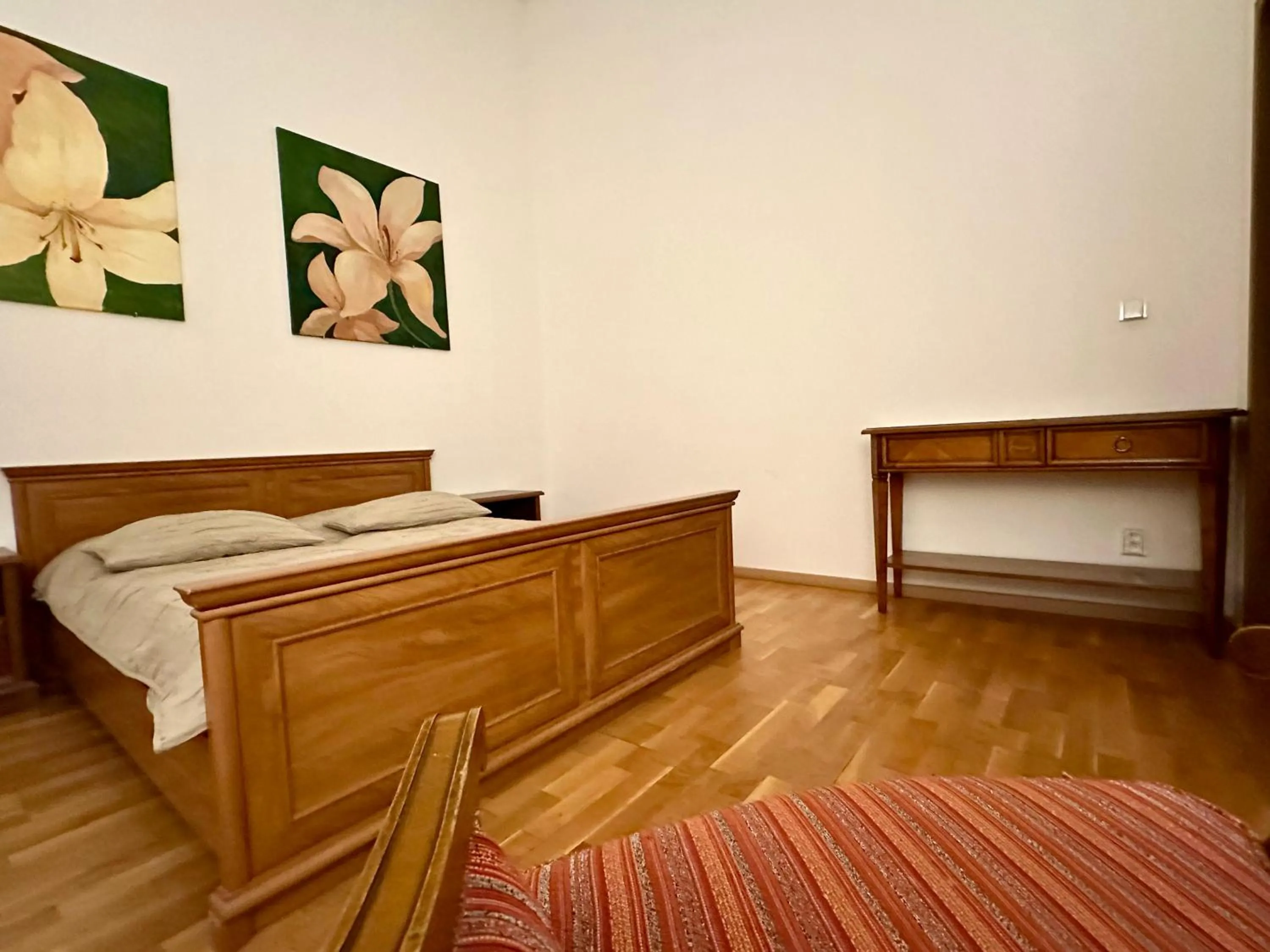 Bed in Slunecni Lazne Apartments