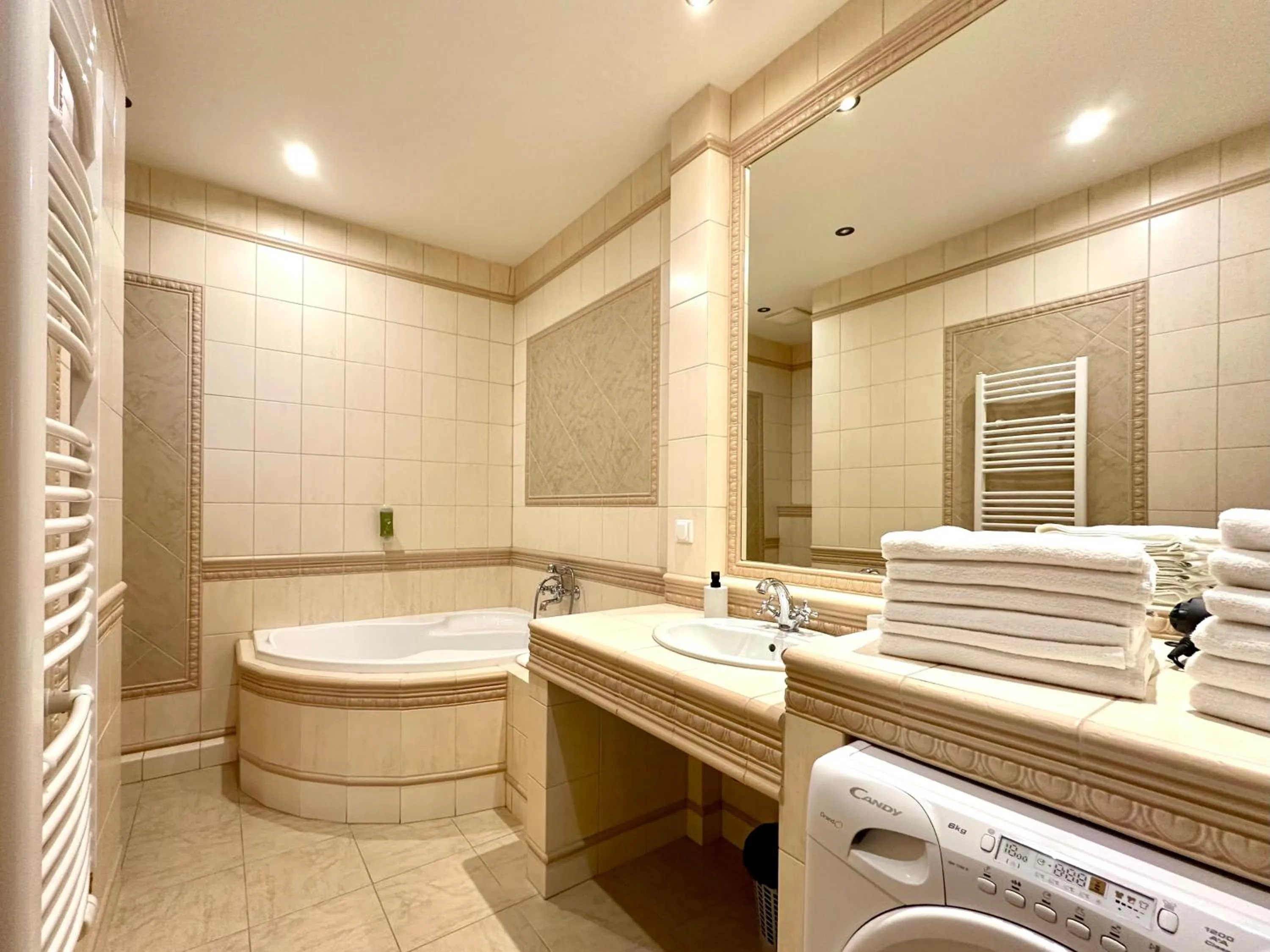 Slunecni Lazne Apartments