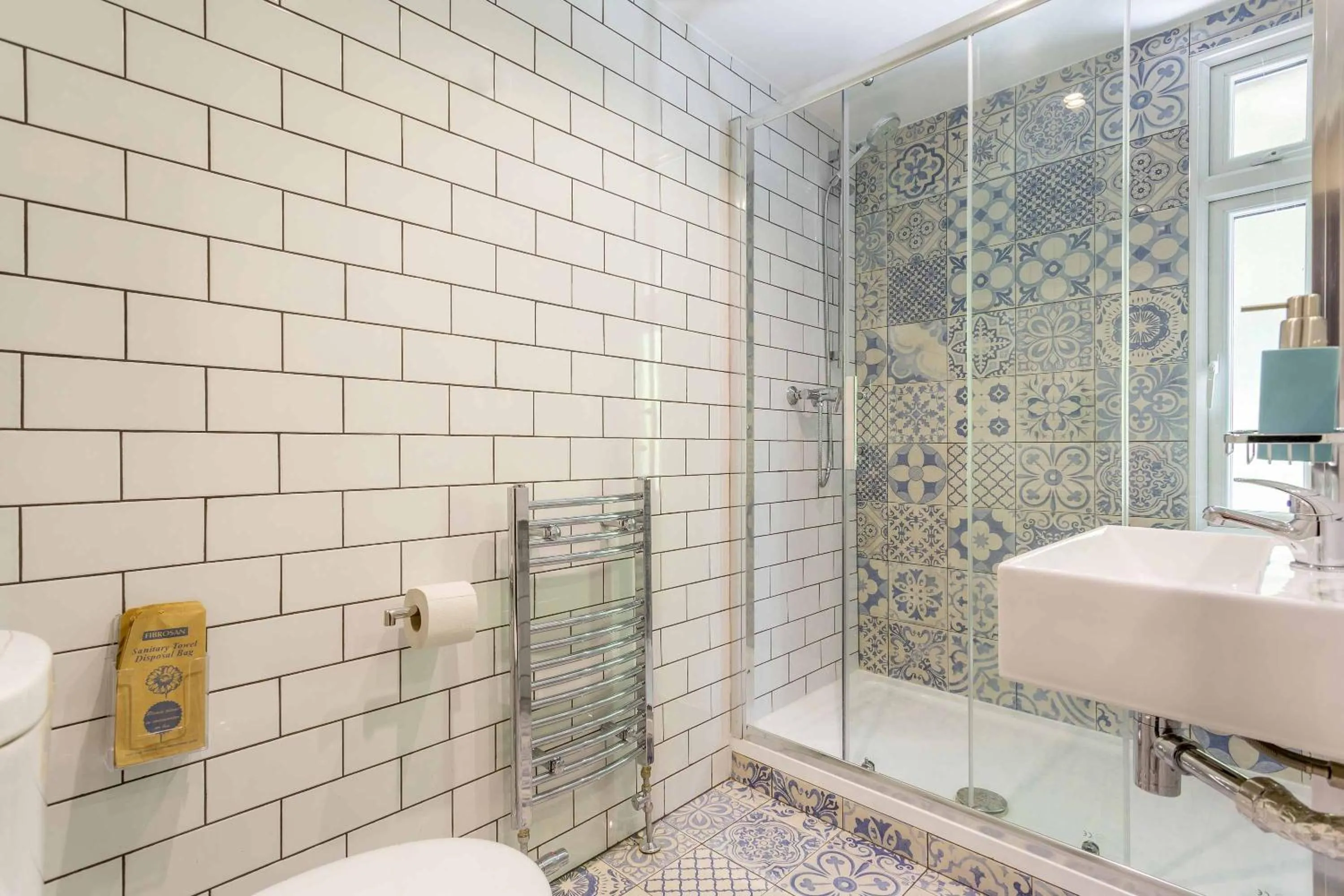 Bathroom in St Athans Hotel