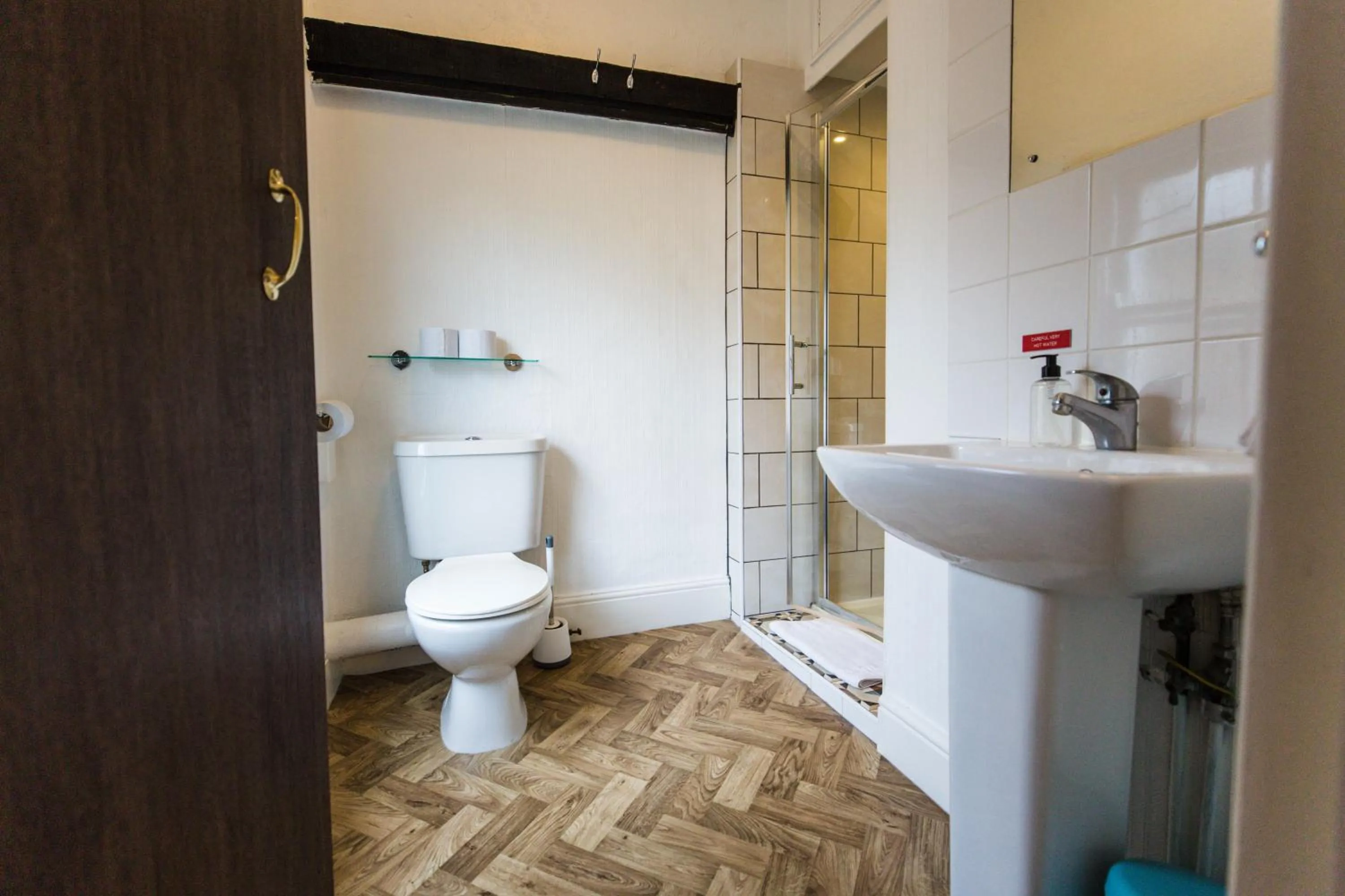 Bathroom in St Athans Hotel