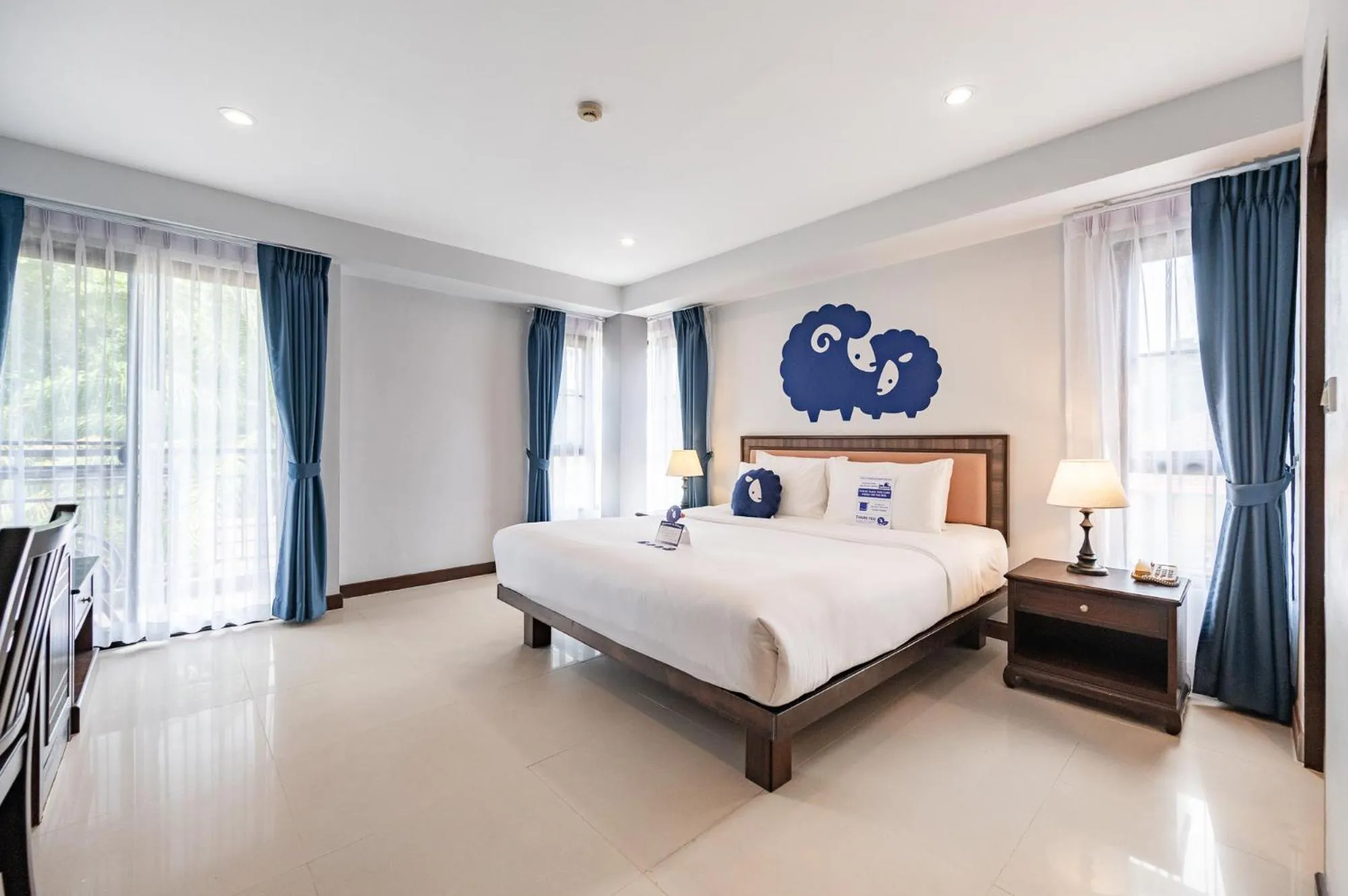 Photo of the whole room, Bed in Kokotel Khao Lak Seascape