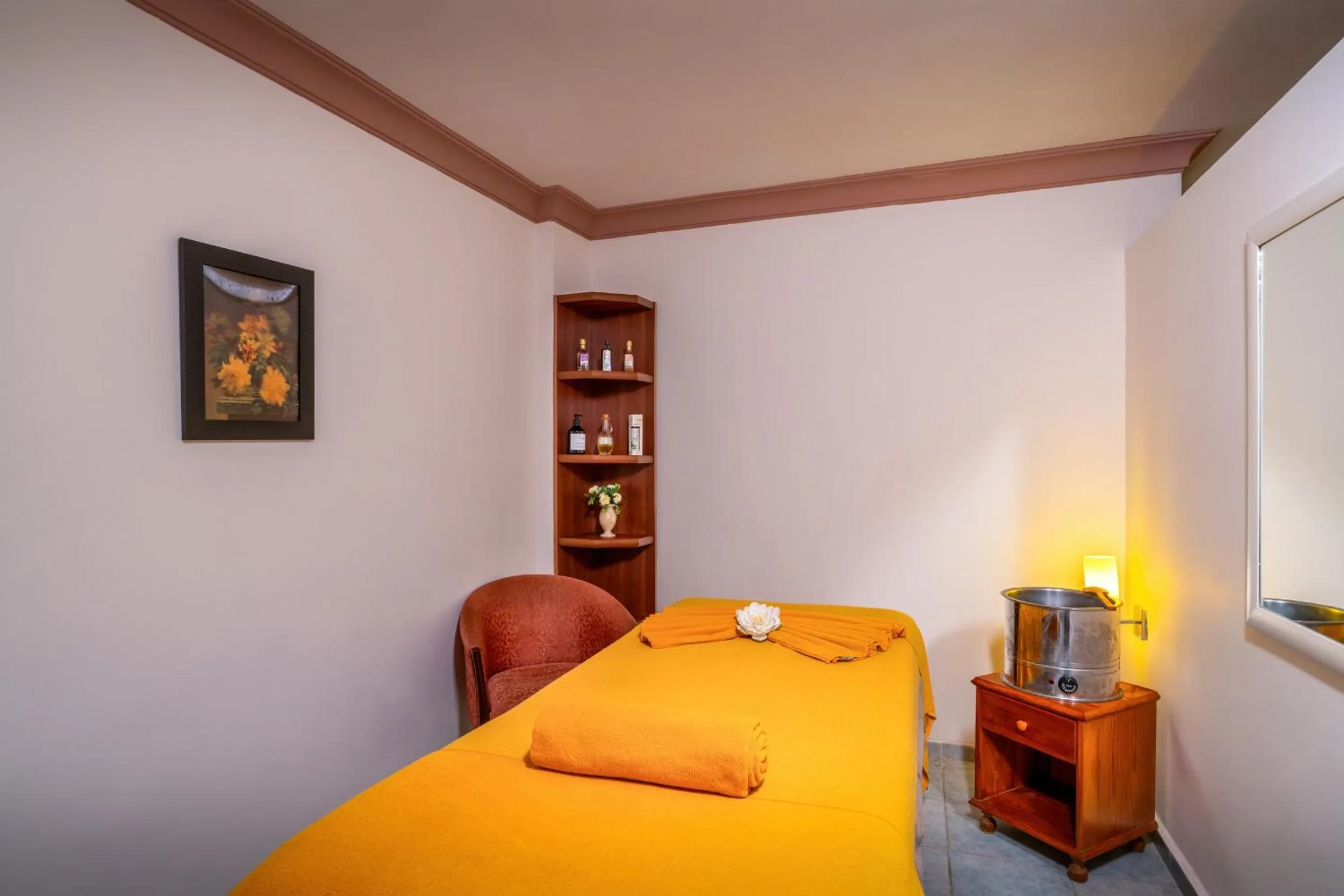 Massage, Bed in Villa Side Hotel