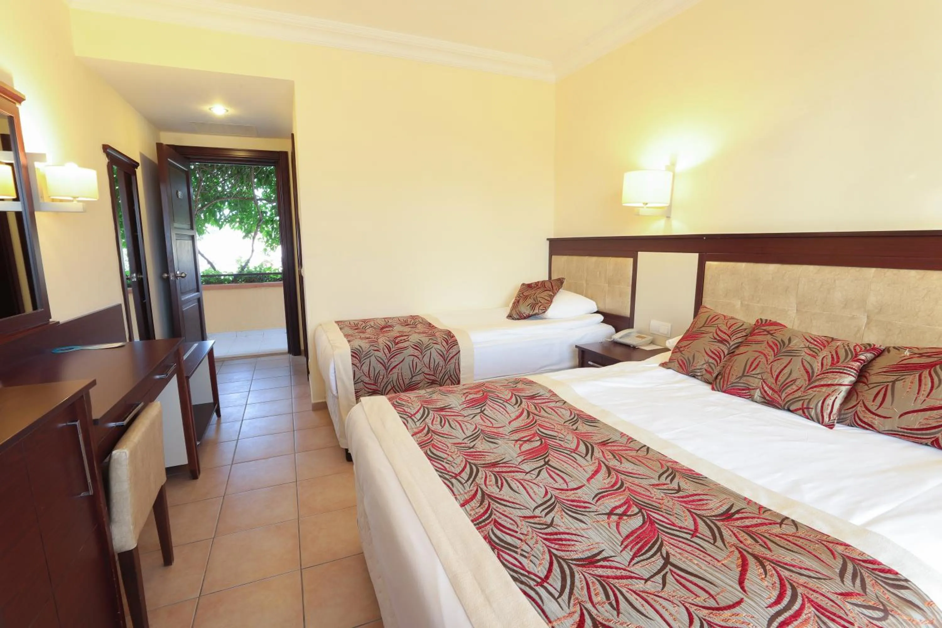 Bedroom, Bed in Ozlem Garden Hotel