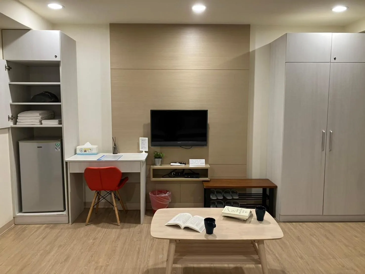 Bedroom in Music City Inn