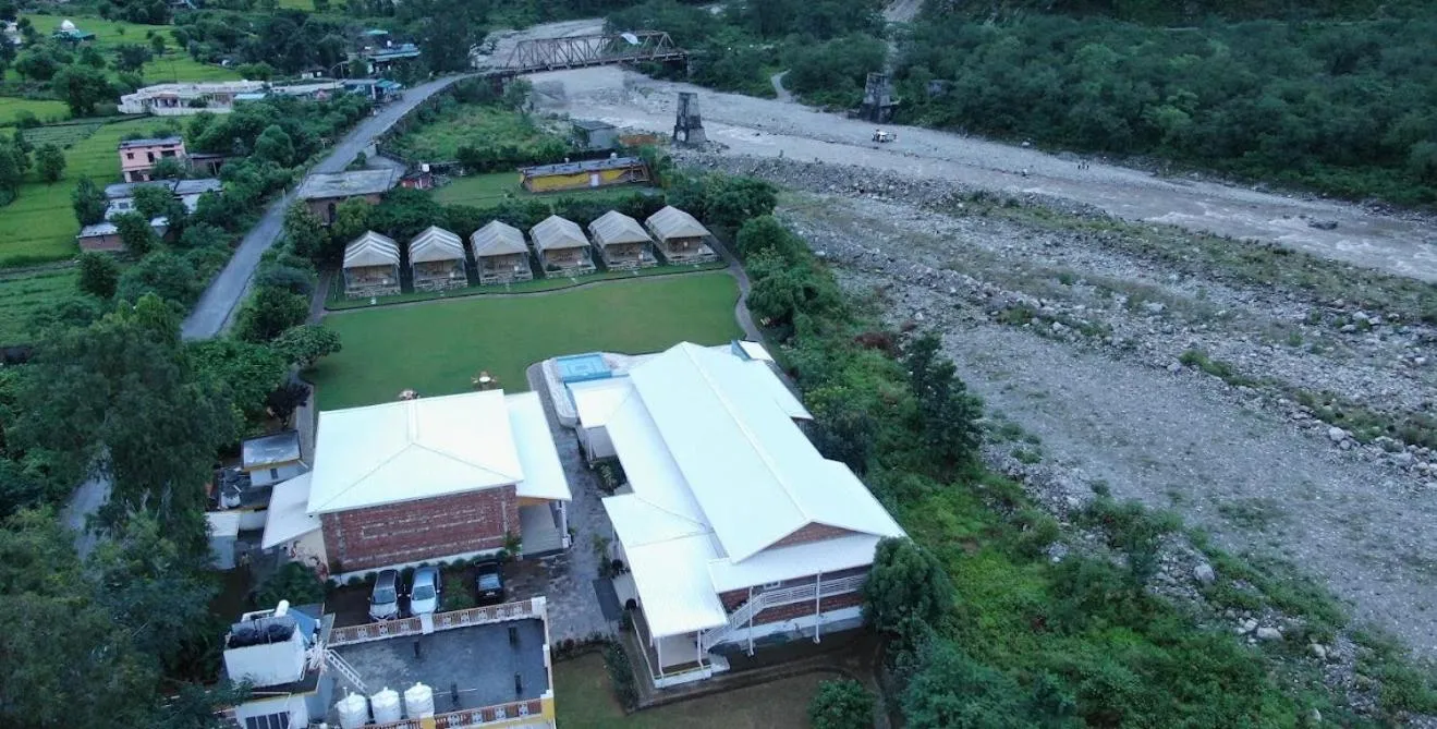 Four Banyans Spirit & Nature Resort