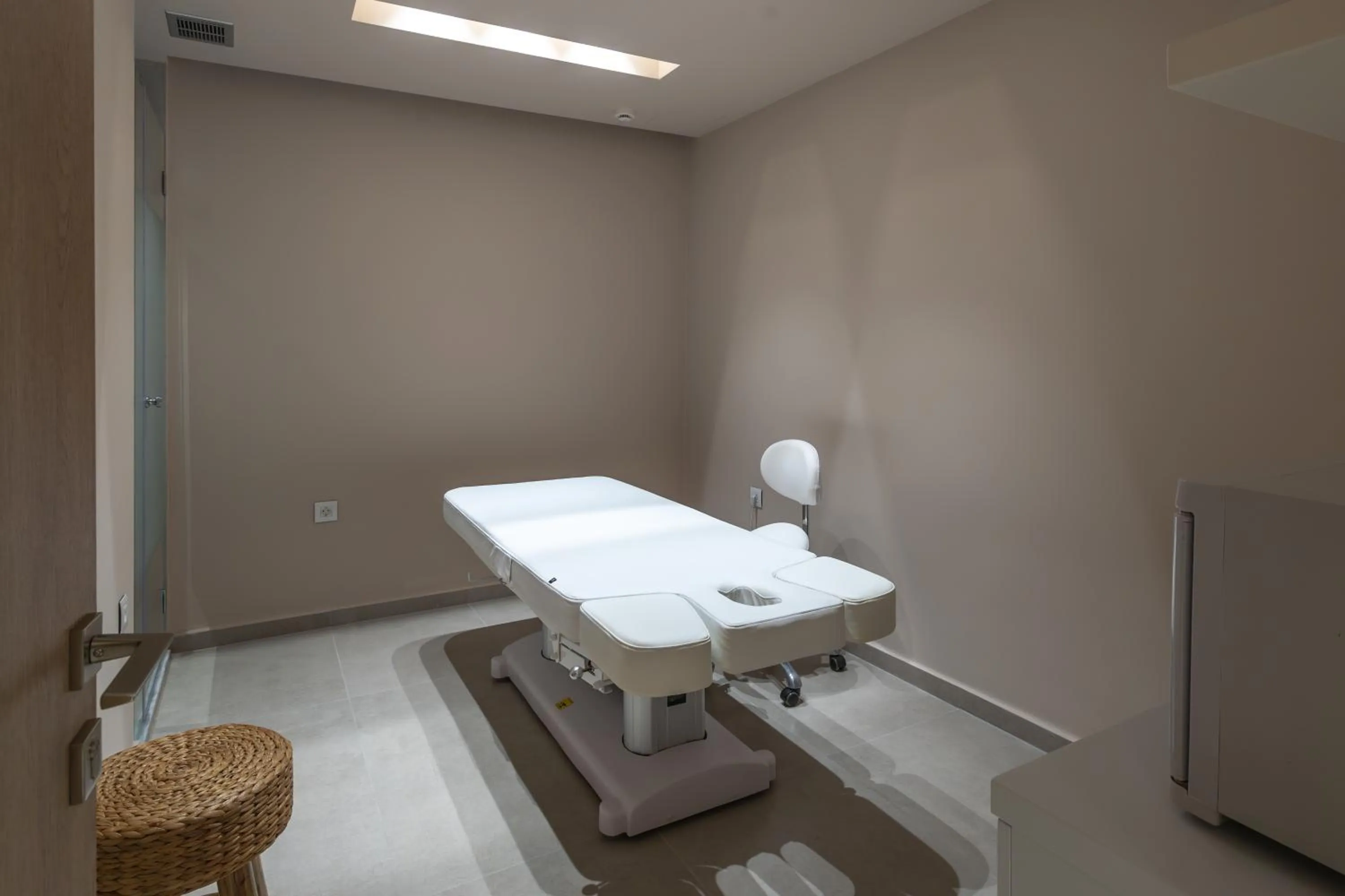 Ionian Plaza Hotel & Spa