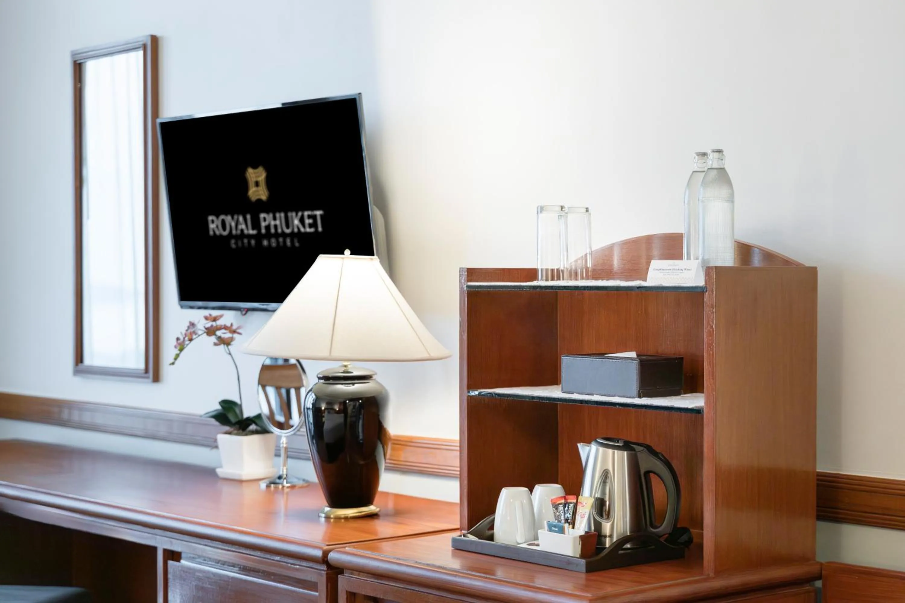 Coffee/tea facilities in Royal Phuket City Hotel
