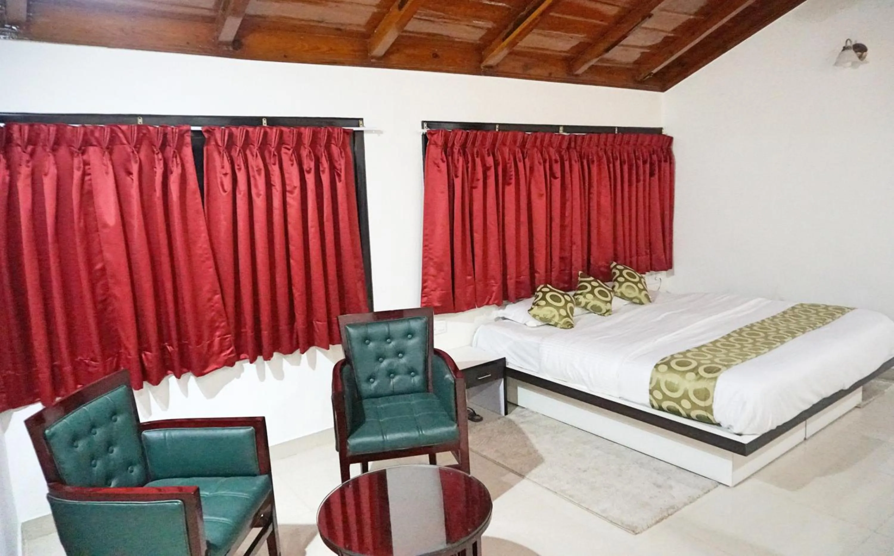 Bed in Ess & Bee Resorts