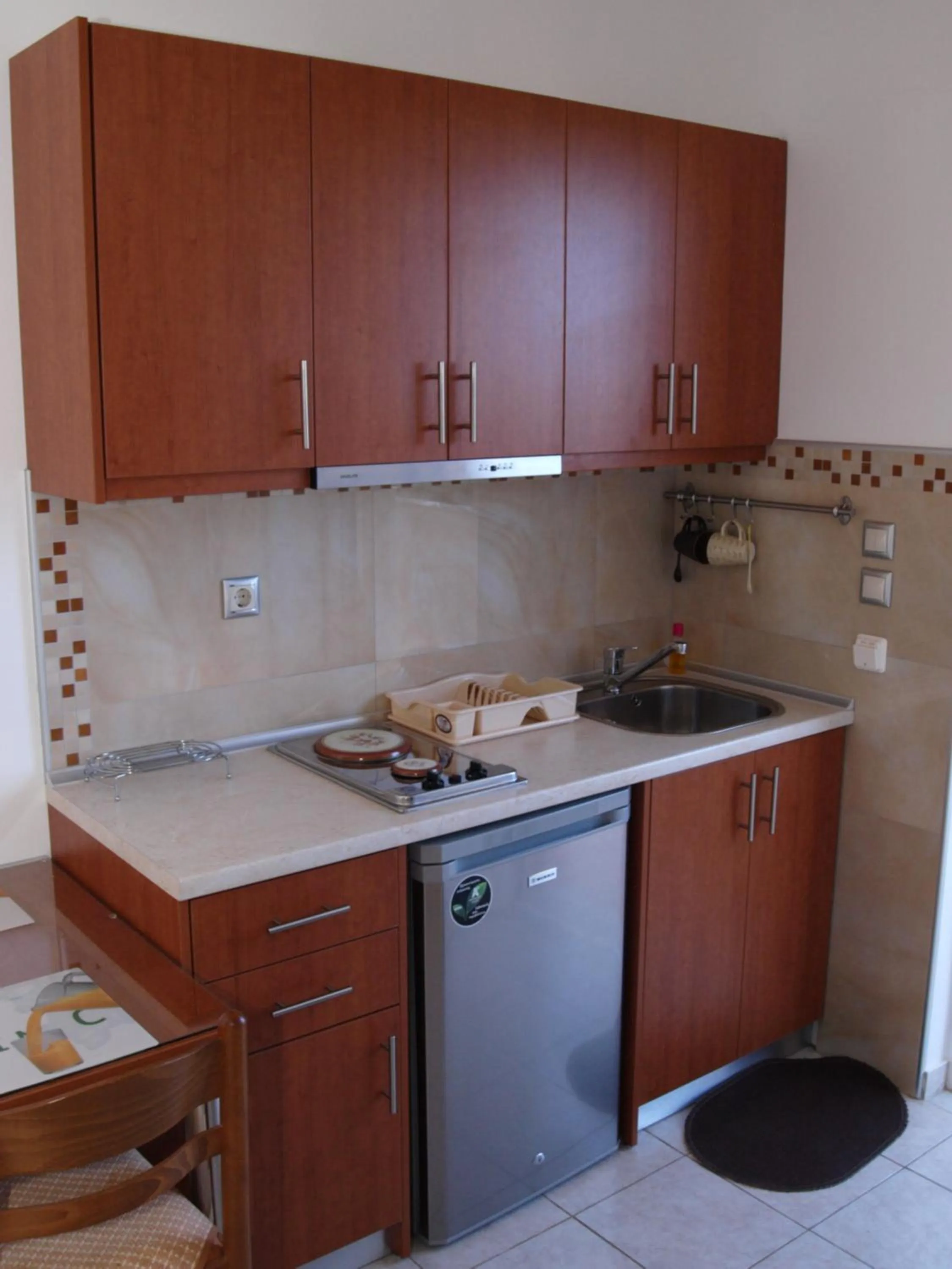 Kitchen or kitchenette in Paul's Garden Studios