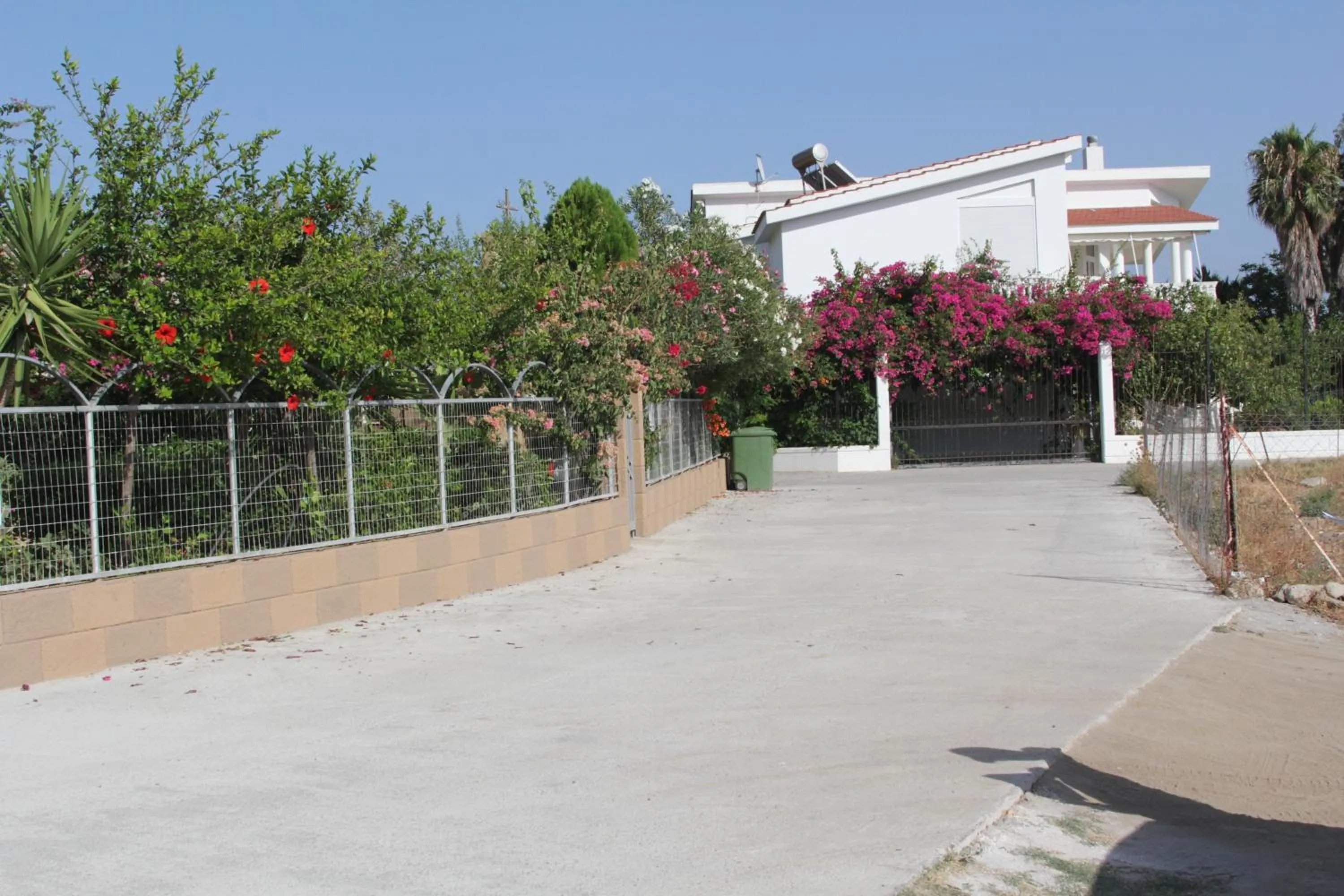 Facade/entrance in Paul's Garden Studios