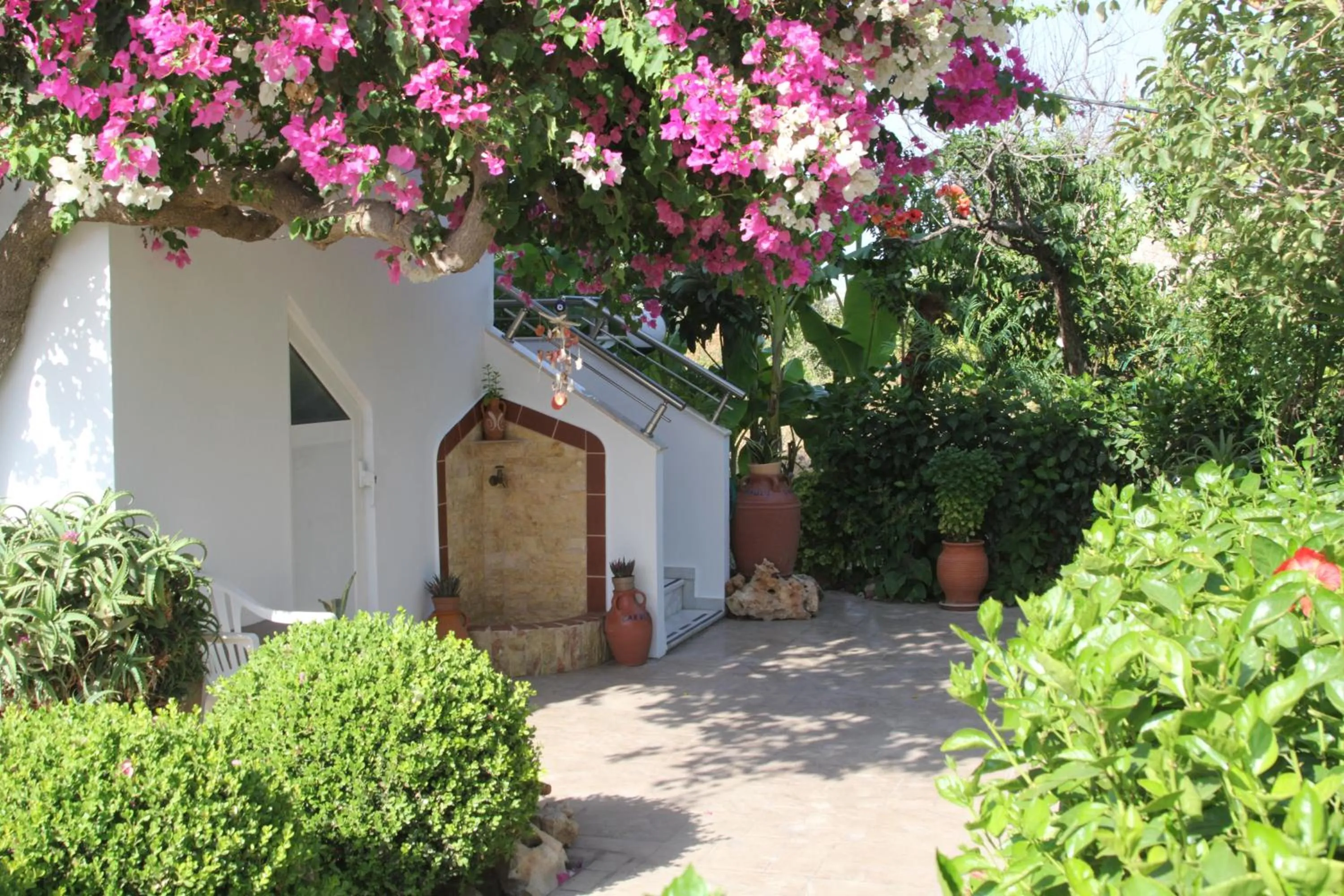 Facade/entrance in Paul's Garden Studios