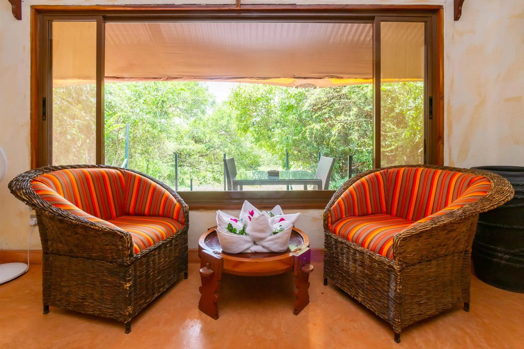 Living room in PrideInn Mara Camp & Cottages