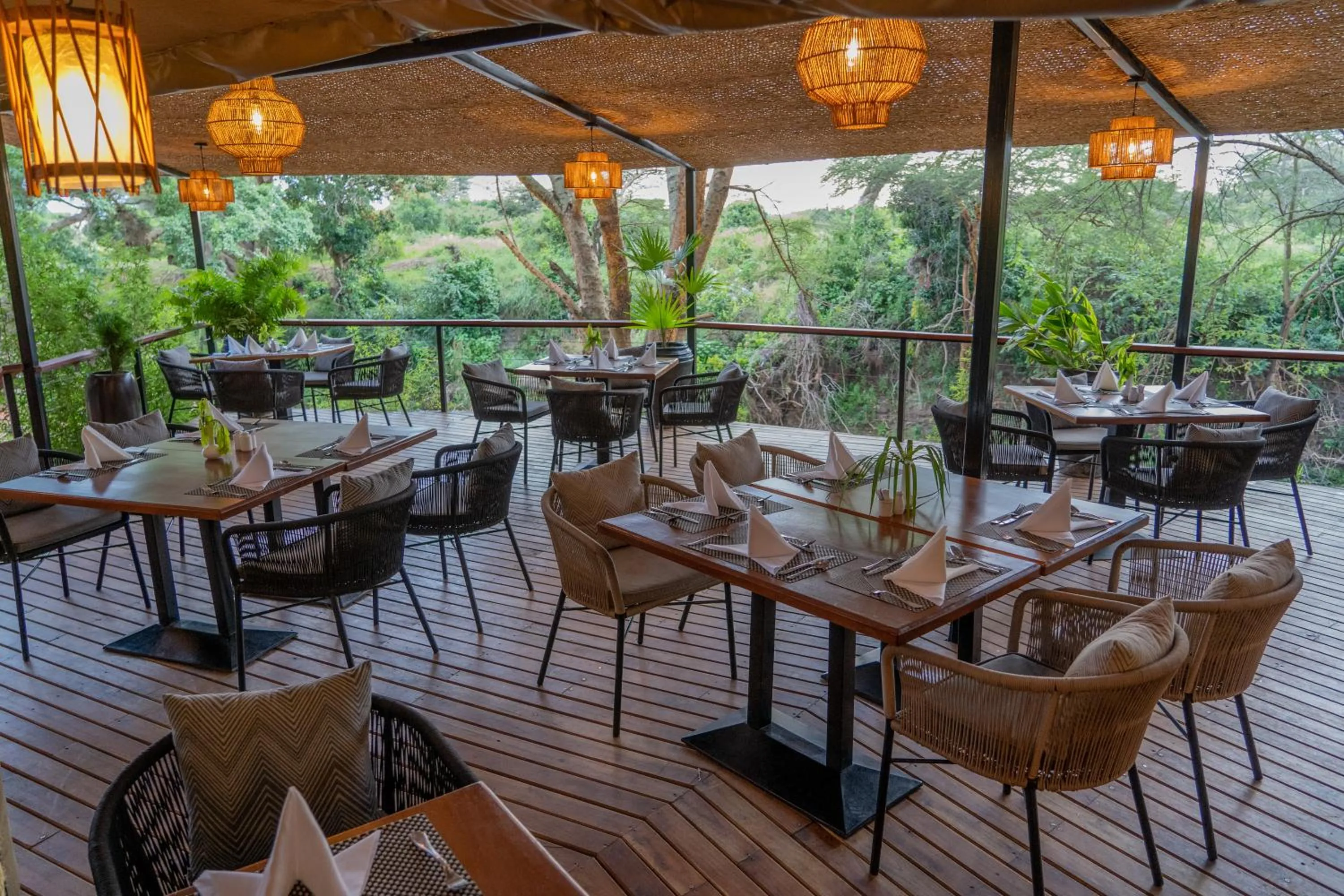 Restaurant/places to eat in PrideInn Mara Camp & Cottages