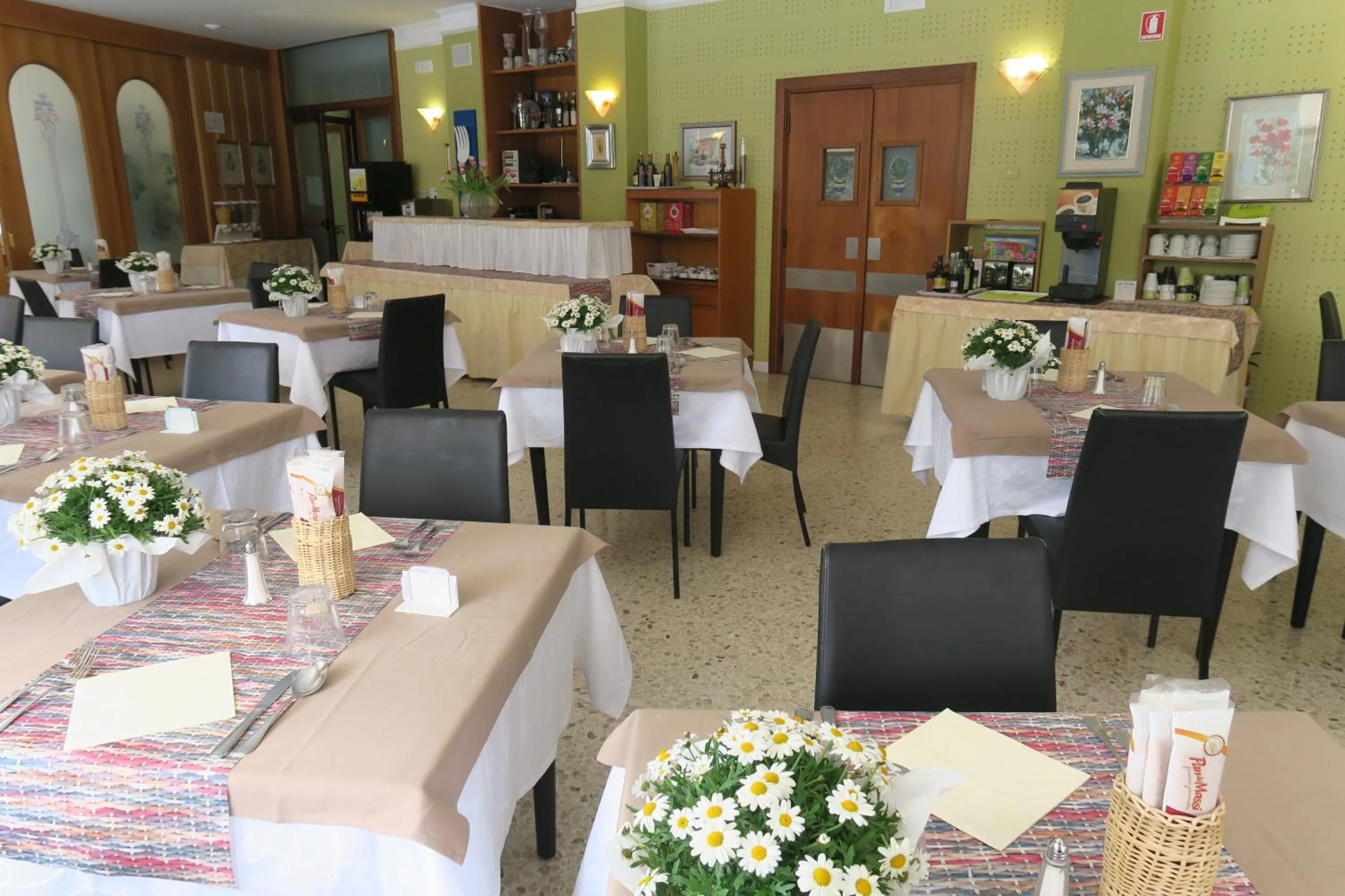 Restaurant/places to eat in Hotel Angelini