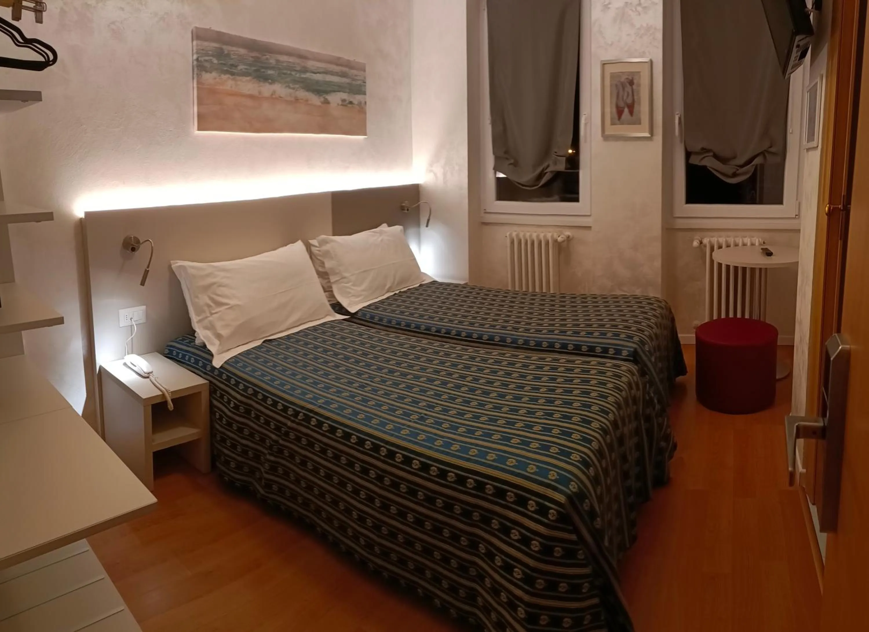 Photo of the whole room in Hotel Angelini