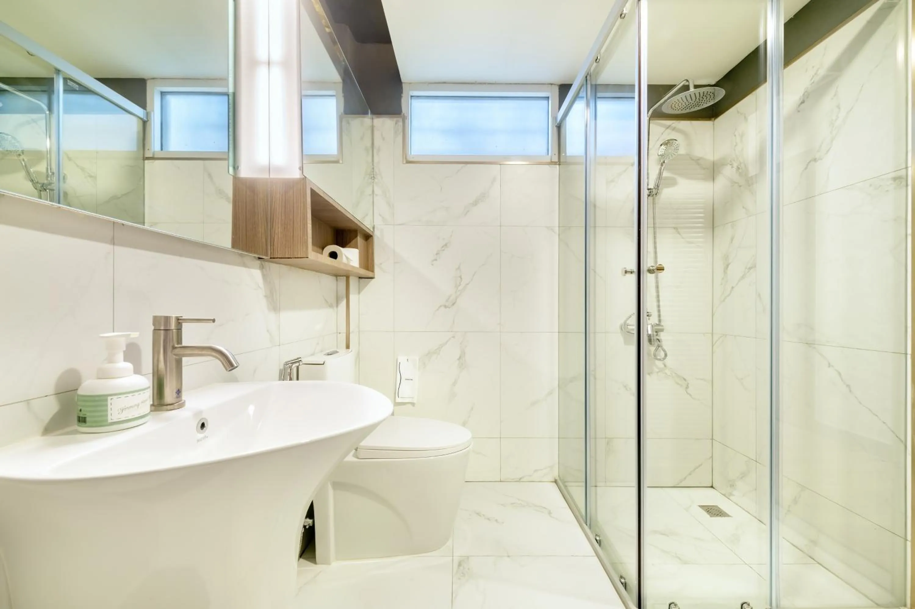 Shower in Qiu Hotel Sukhumvit - BTS On Nut Station