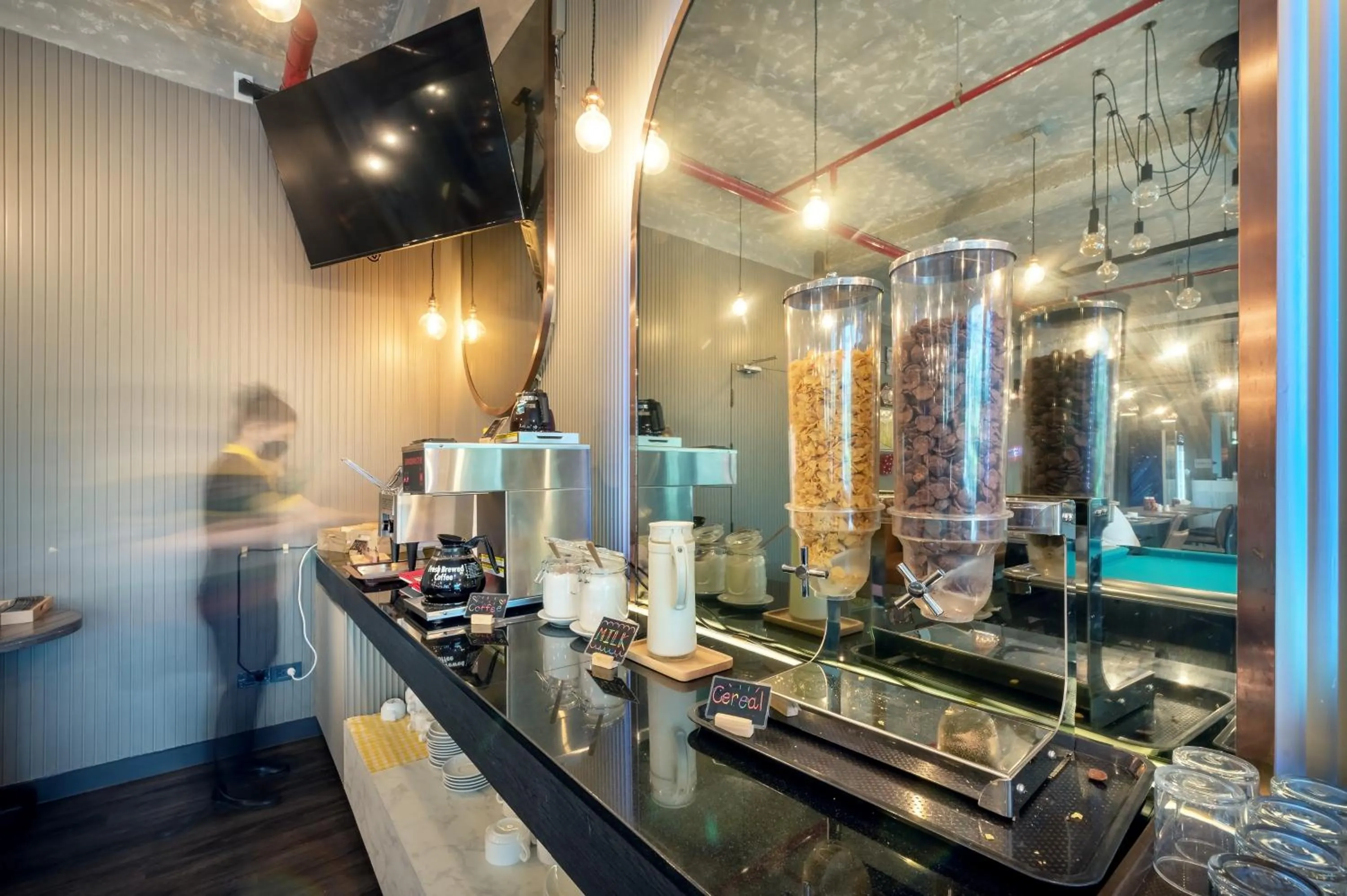 Coffee/tea facilities in Qiu Hotel Sukhumvit - BTS On Nut Station