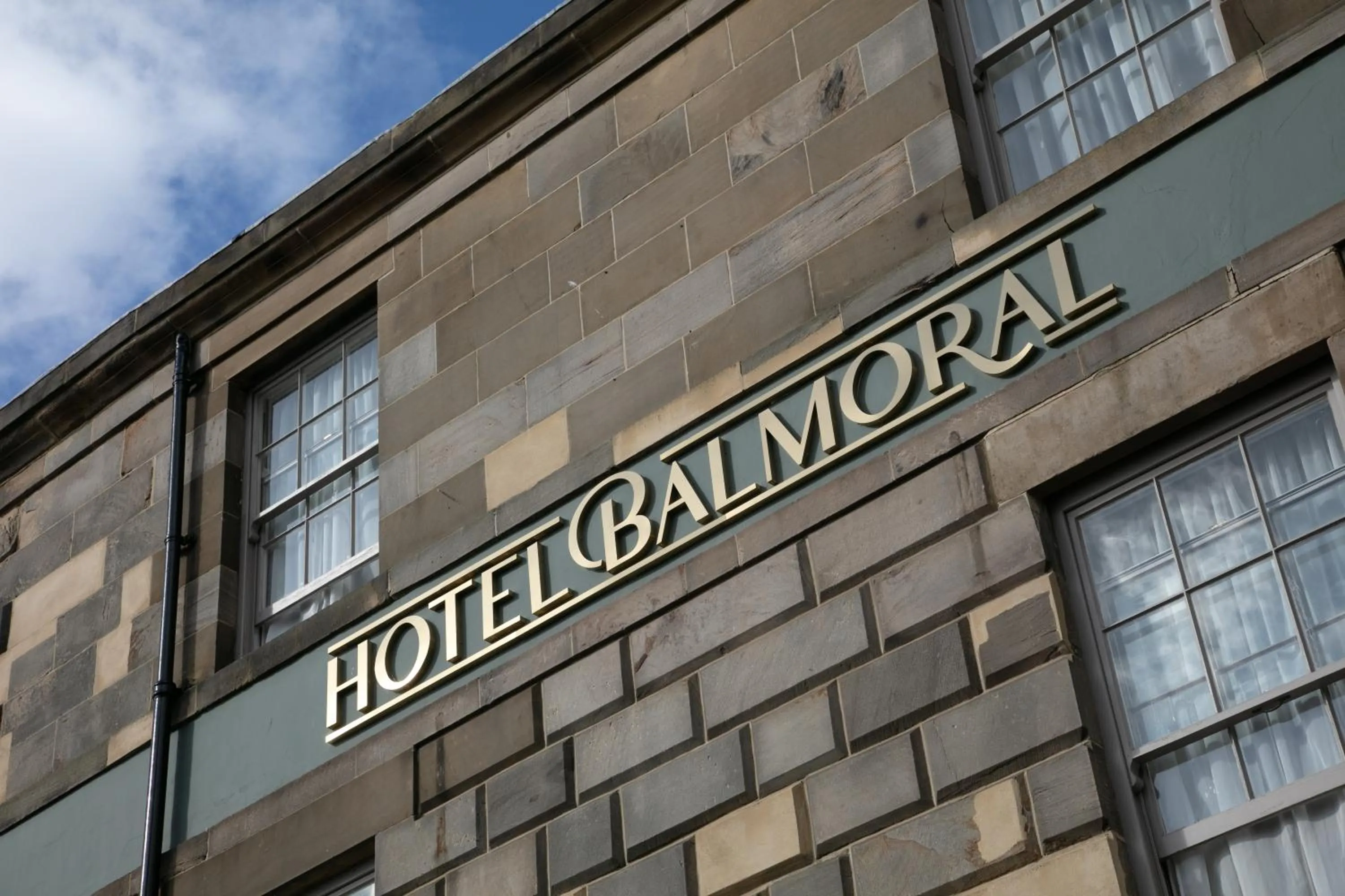 Logo/Certificate/Sign in Hotel Balmoral