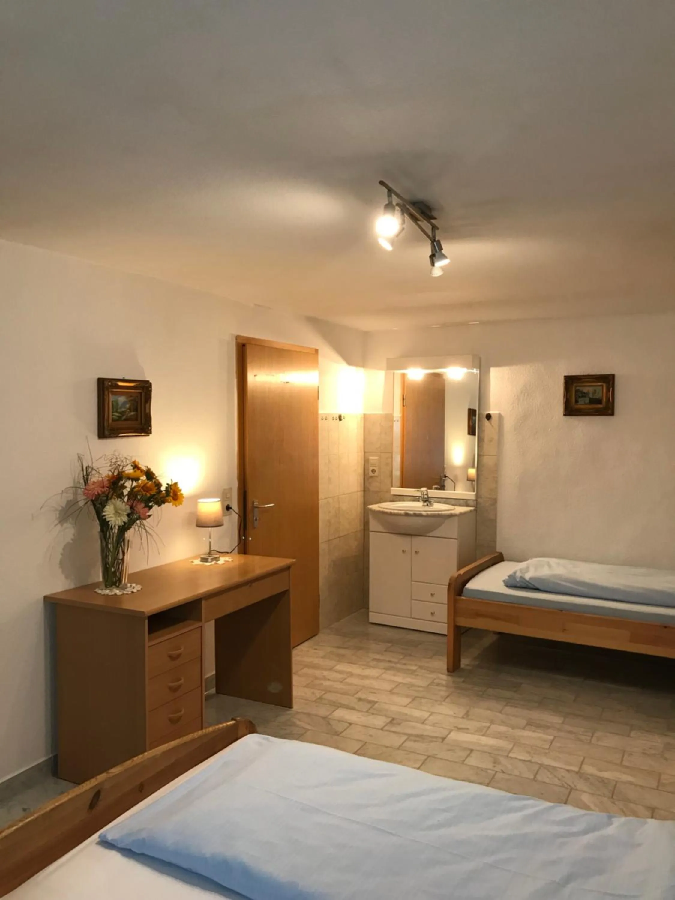 Photo of the whole room, Bed in Stadt Apartment