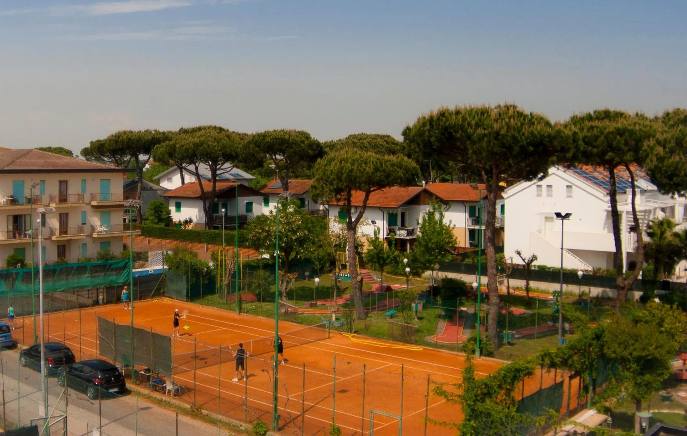 Tennis court in Hotel Rado