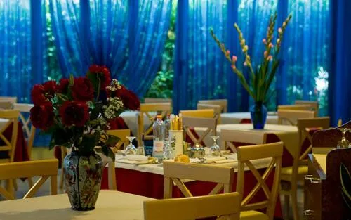 Restaurant/places to eat in Hotel Rado