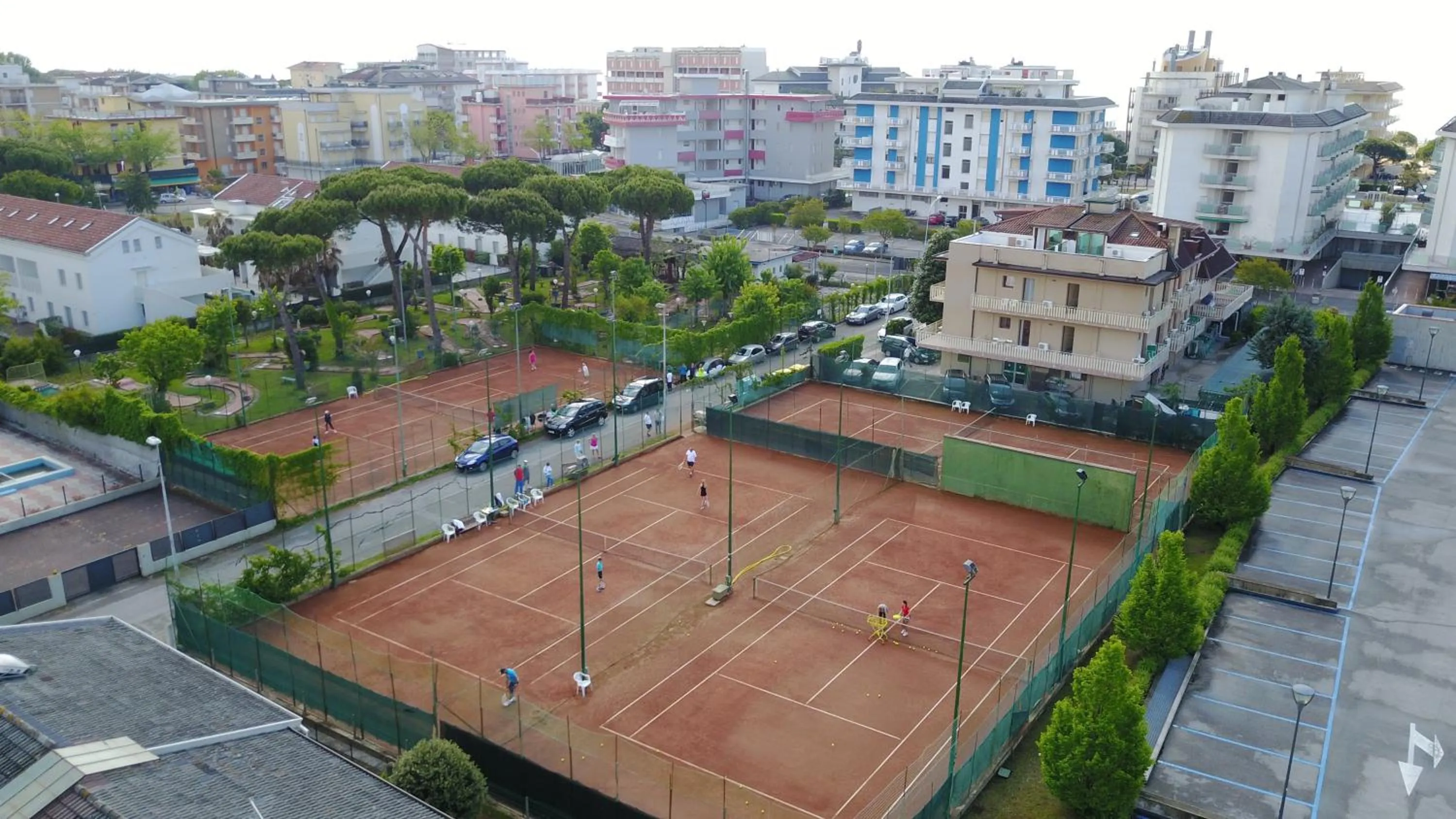 Tennis court in Hotel Rado