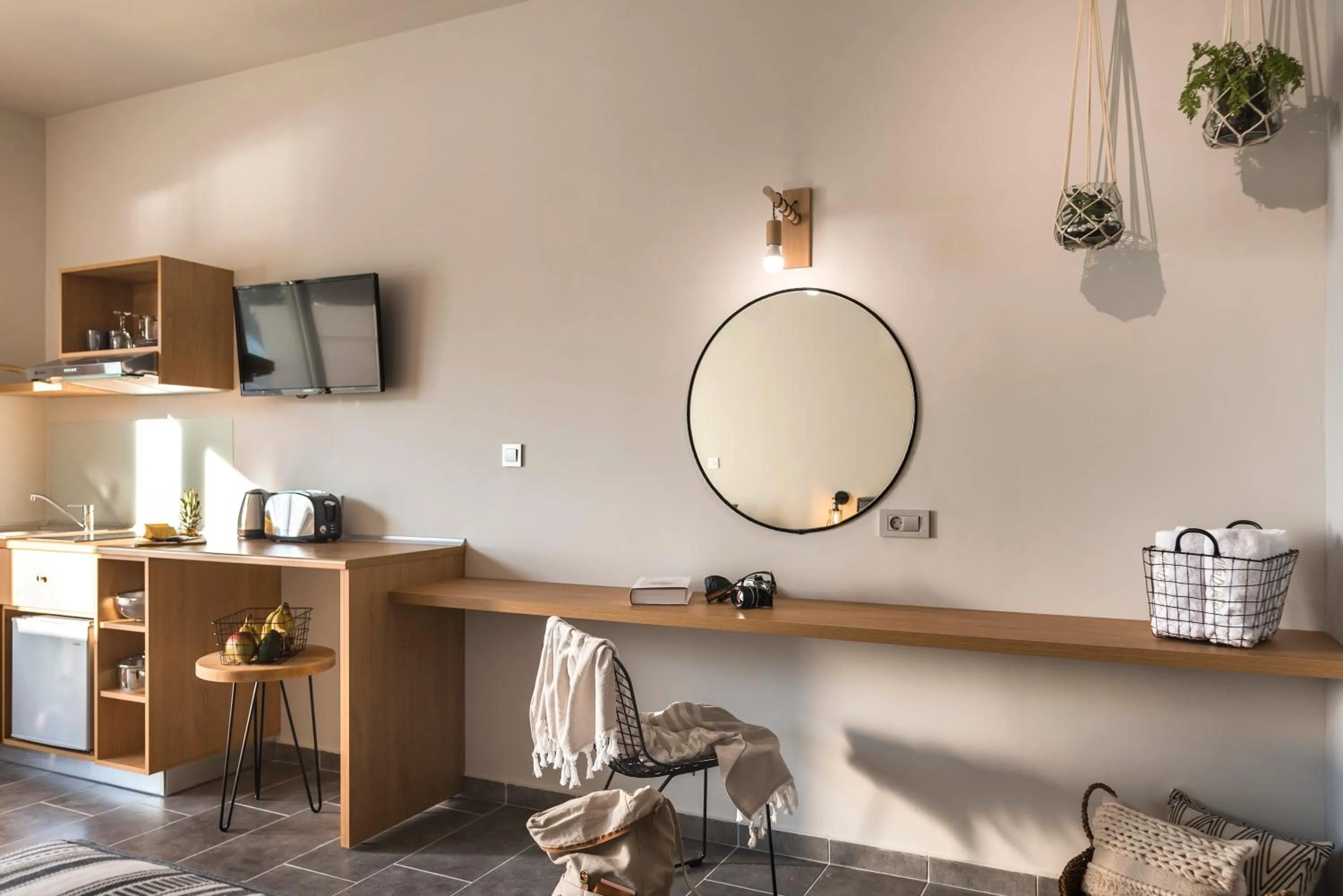 TV and multimedia in Villa Di Mare Seaside Suites