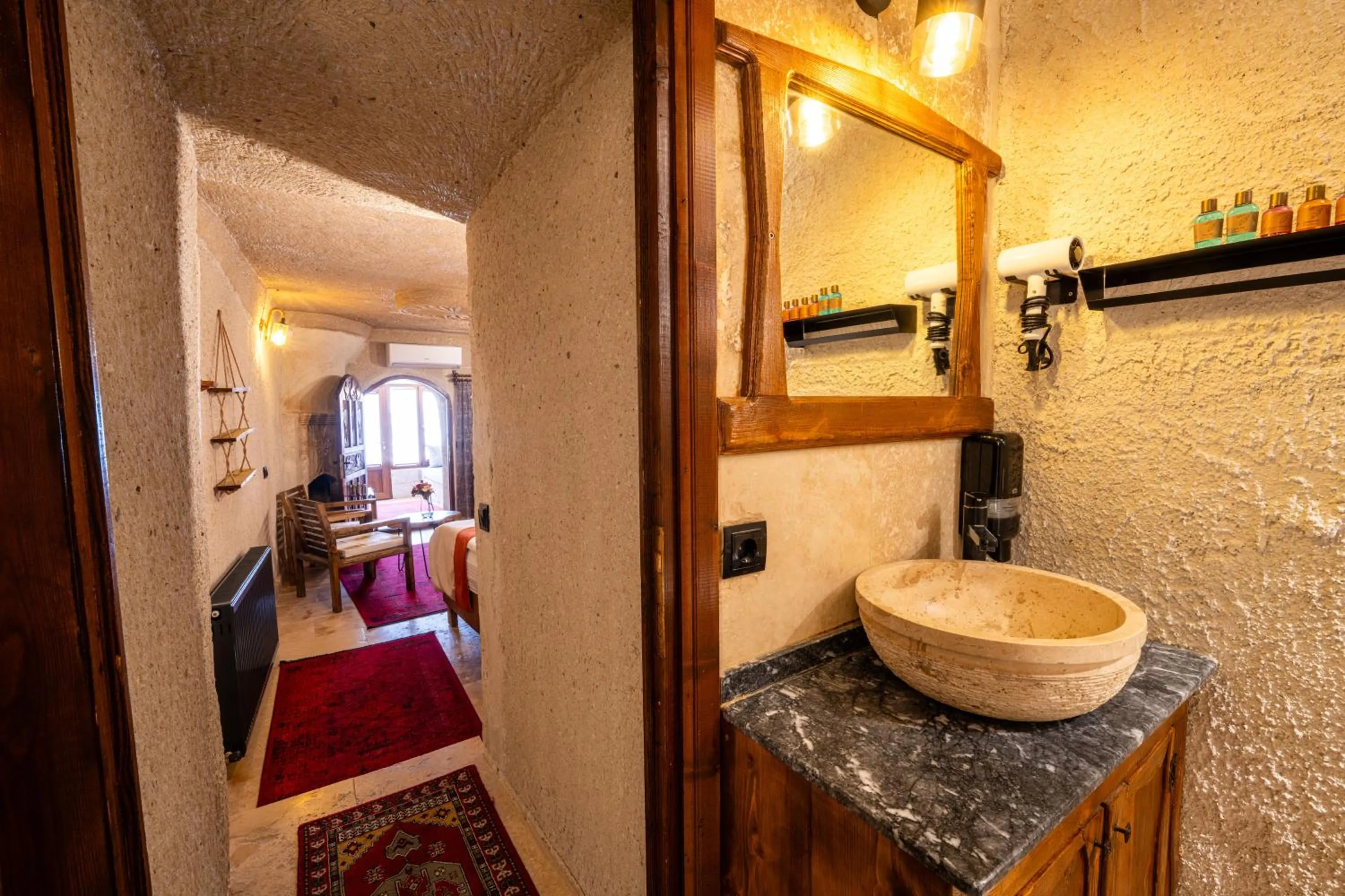 Bathroom in Sunset Cave