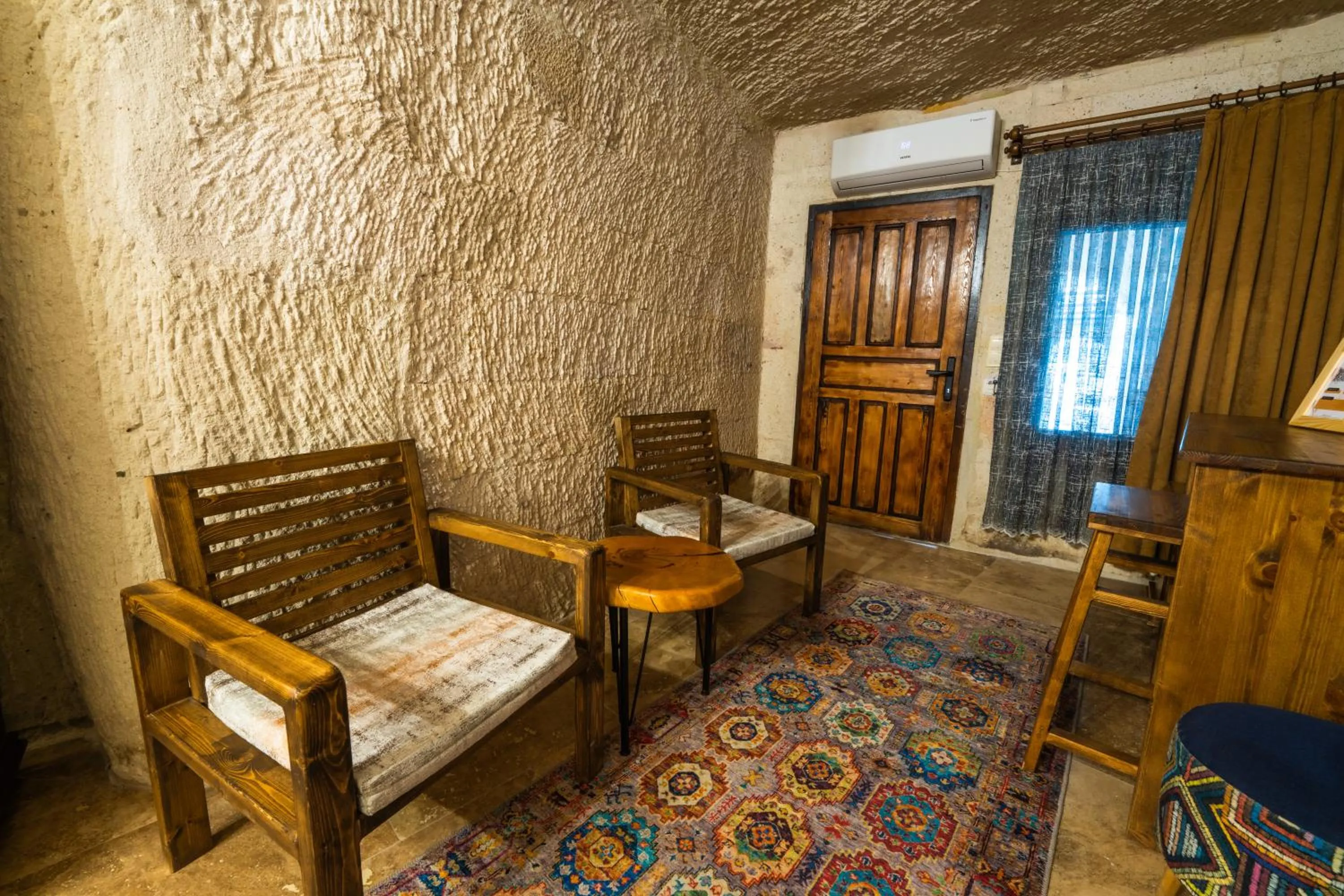 Living room in Sunset Cave