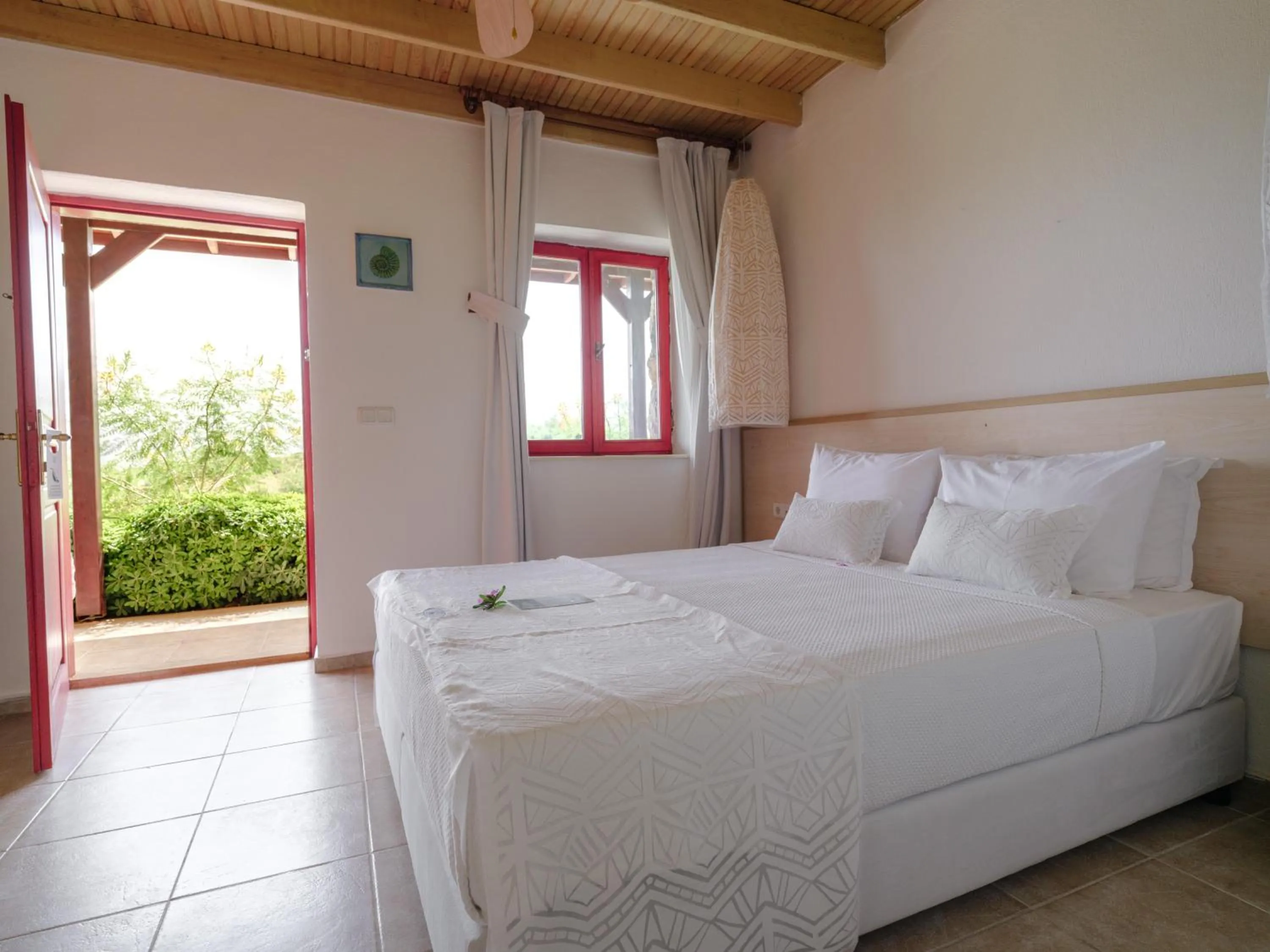 Photo of the whole room, Bed in Flow Datca Surf & Beach Hotel