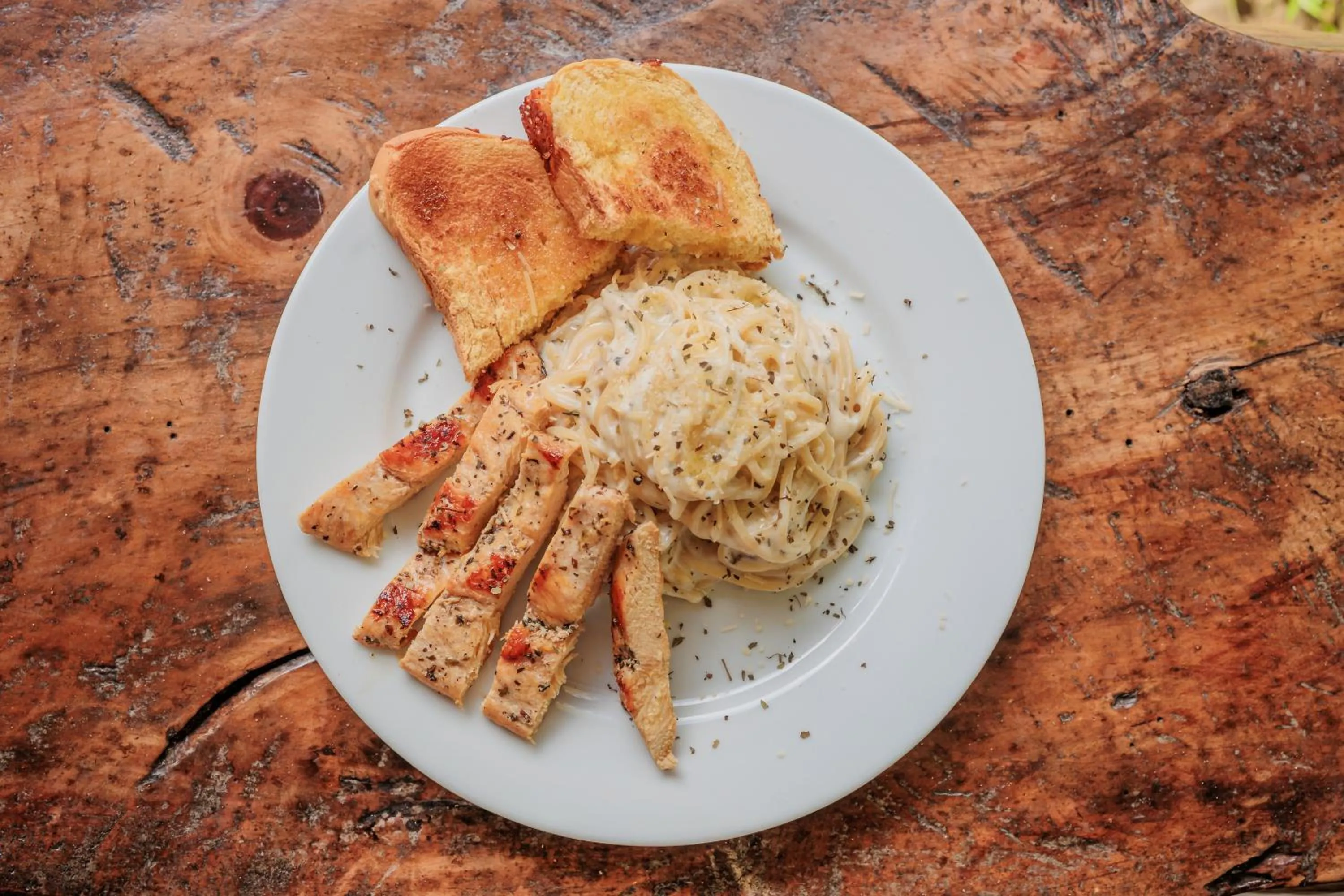 Restaurant/places to eat in Ecohotel Piedemonte