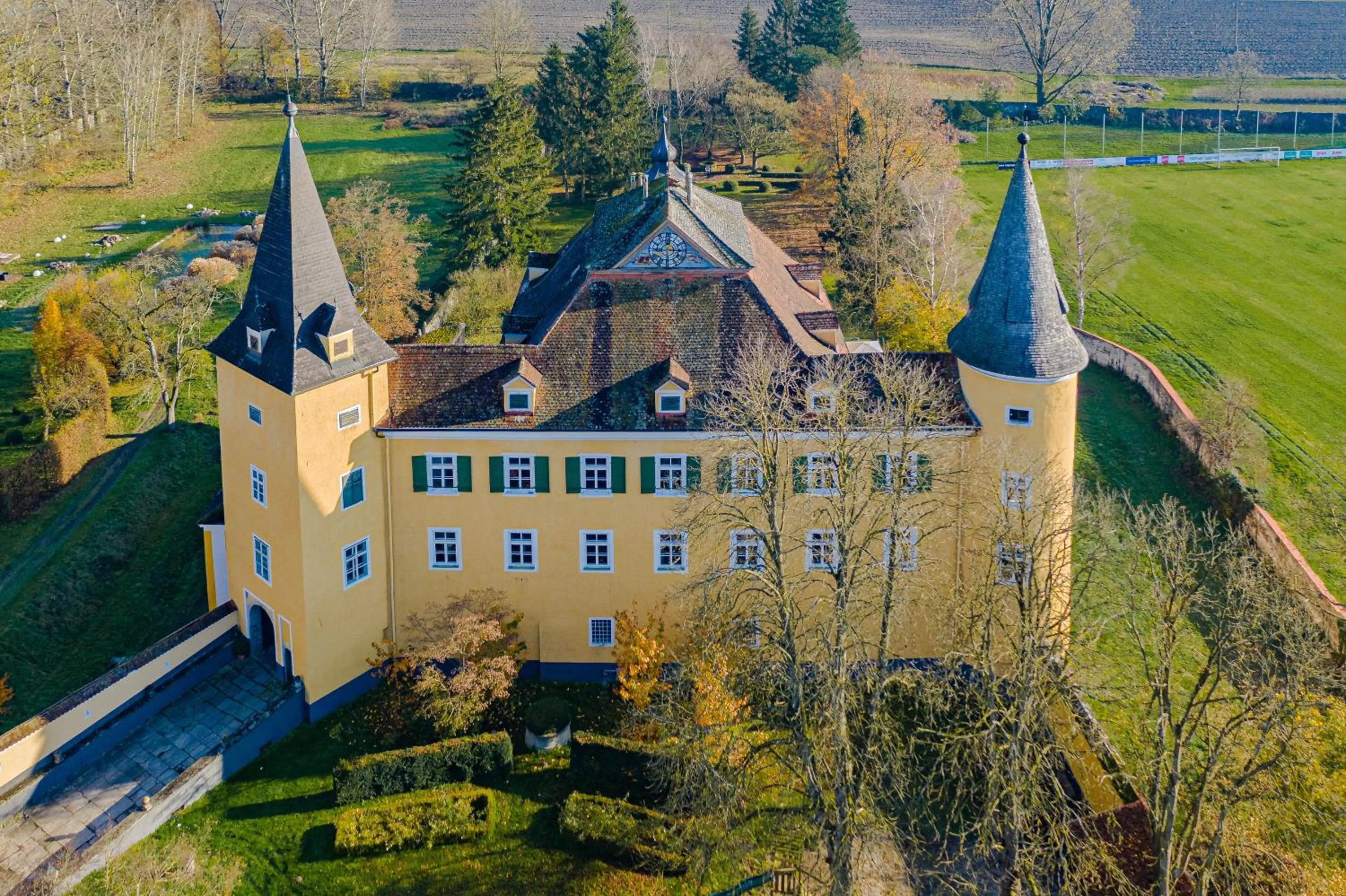 Landmark view in Schloss Mühldorf