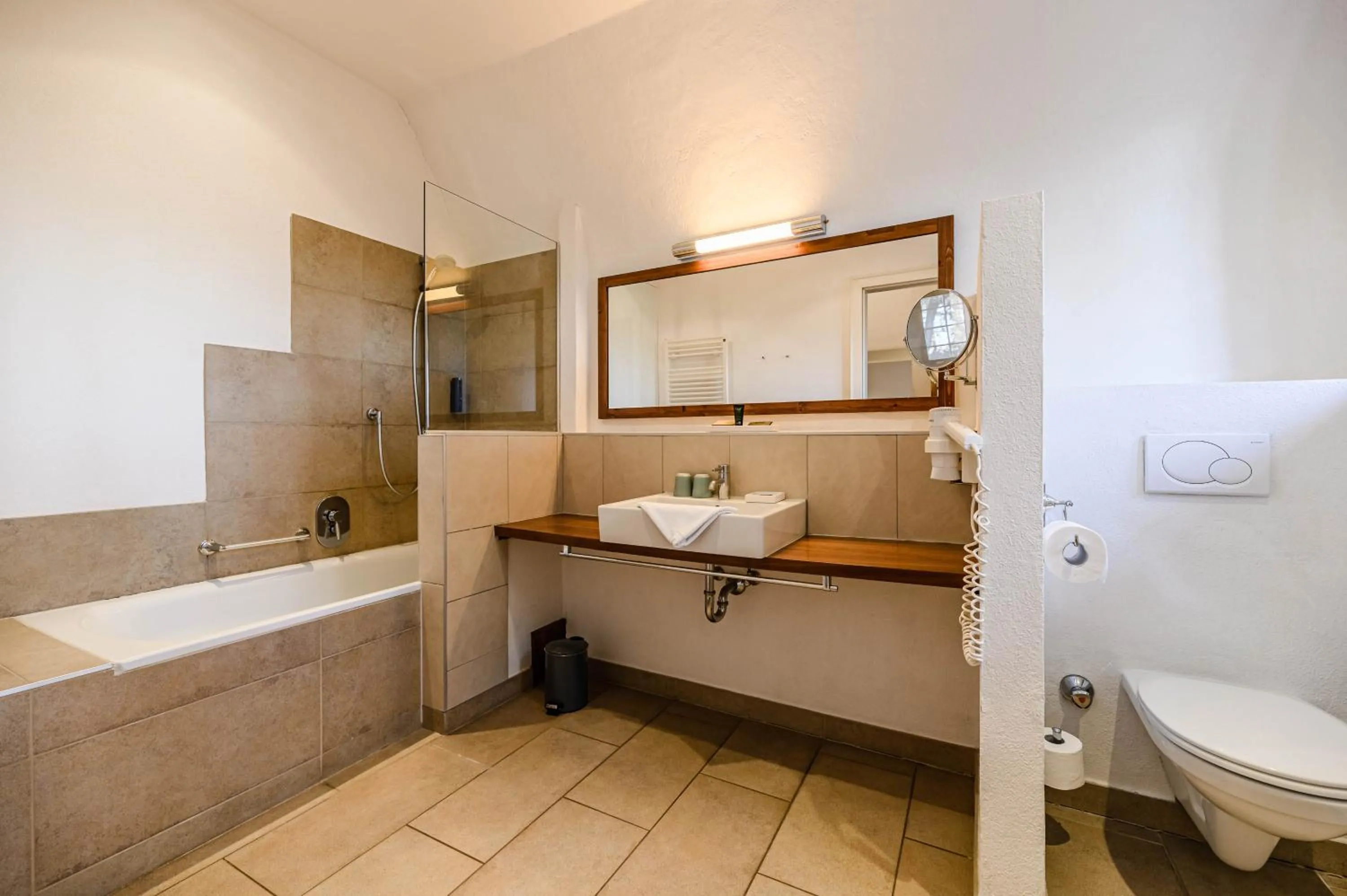 Shower in Schloss Mühldorf