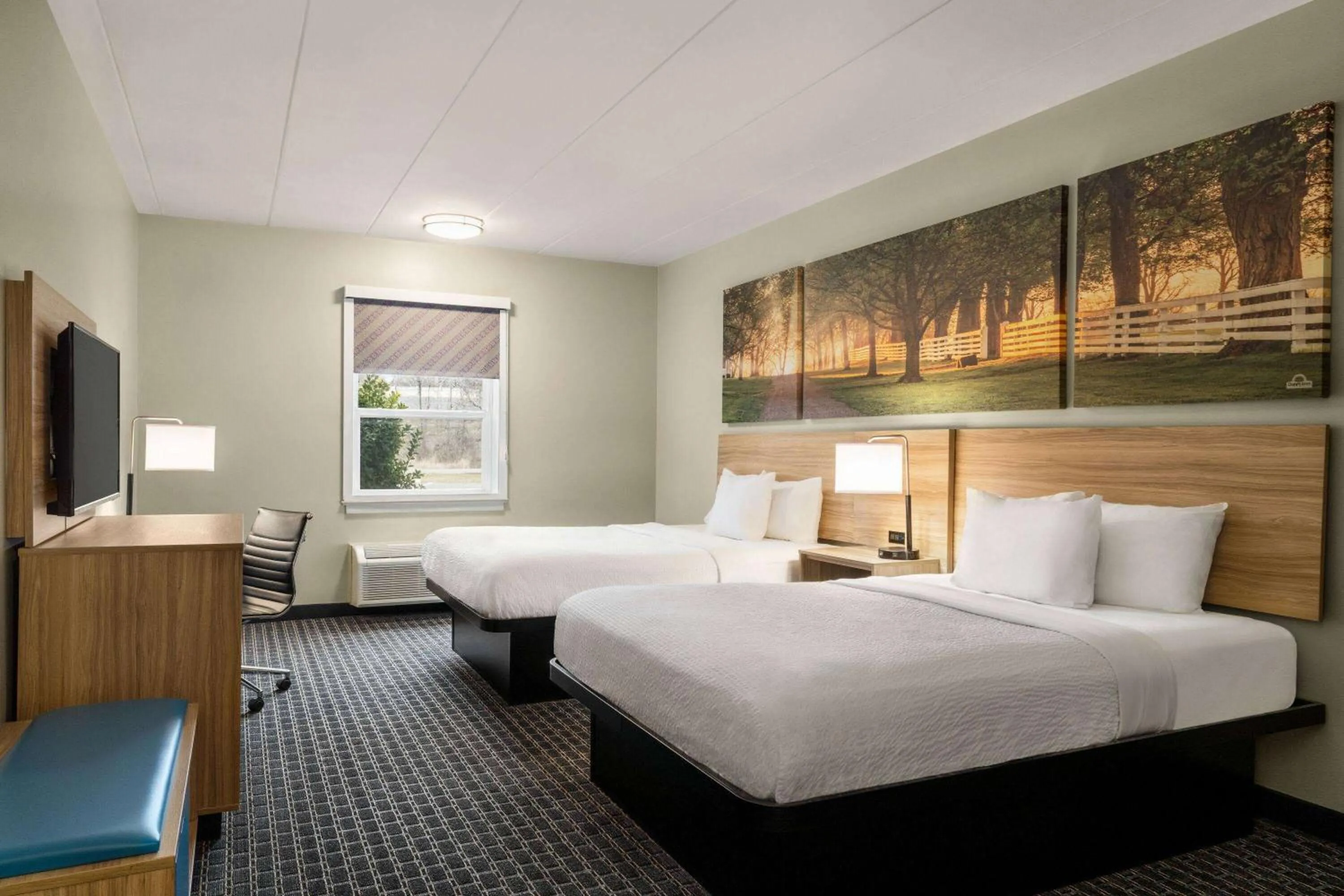 Photo of the whole room, Bed in Days Inn & Suites by Wyndham Lancaster Amish Country