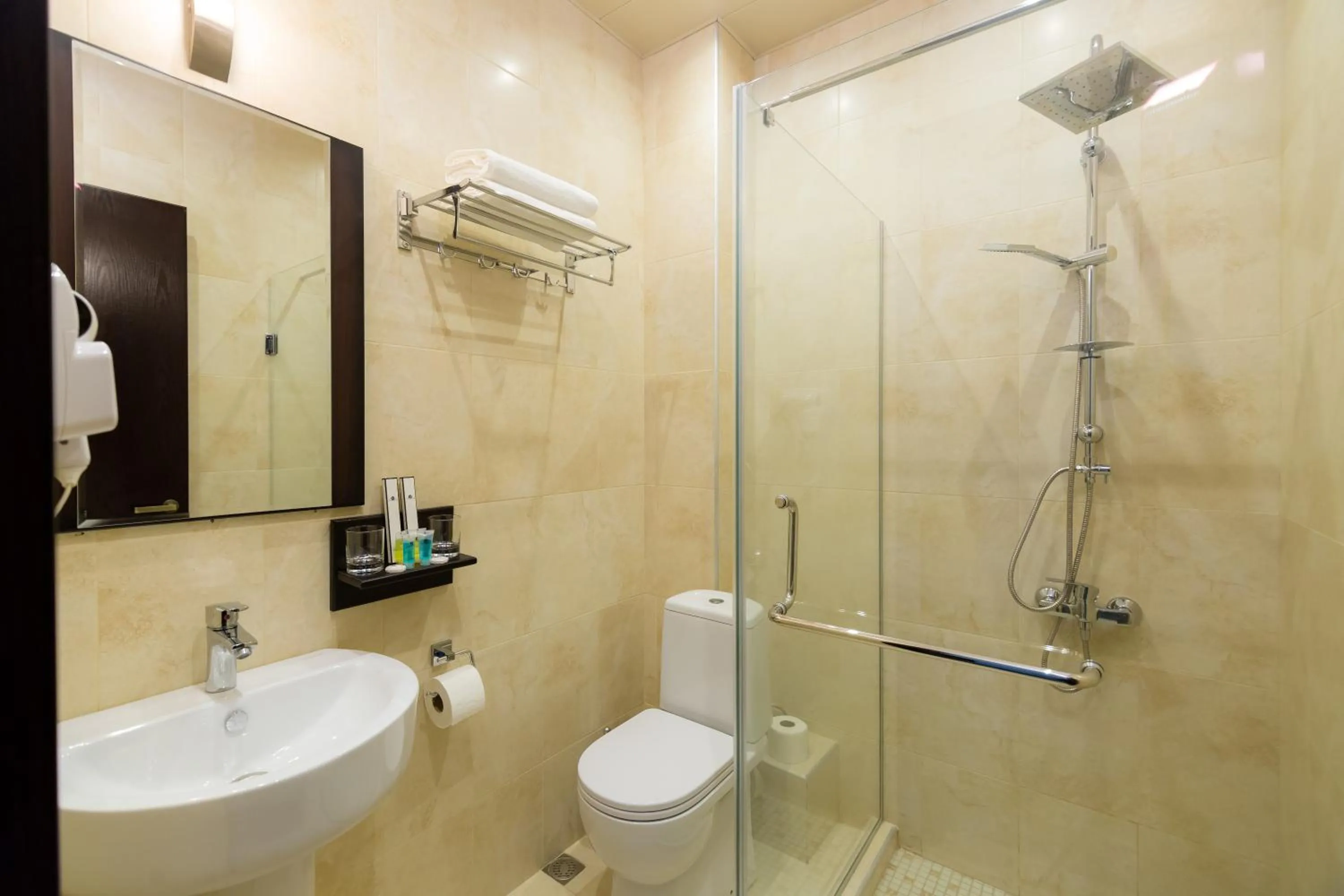 Shower in Orchid Boutique Hotel