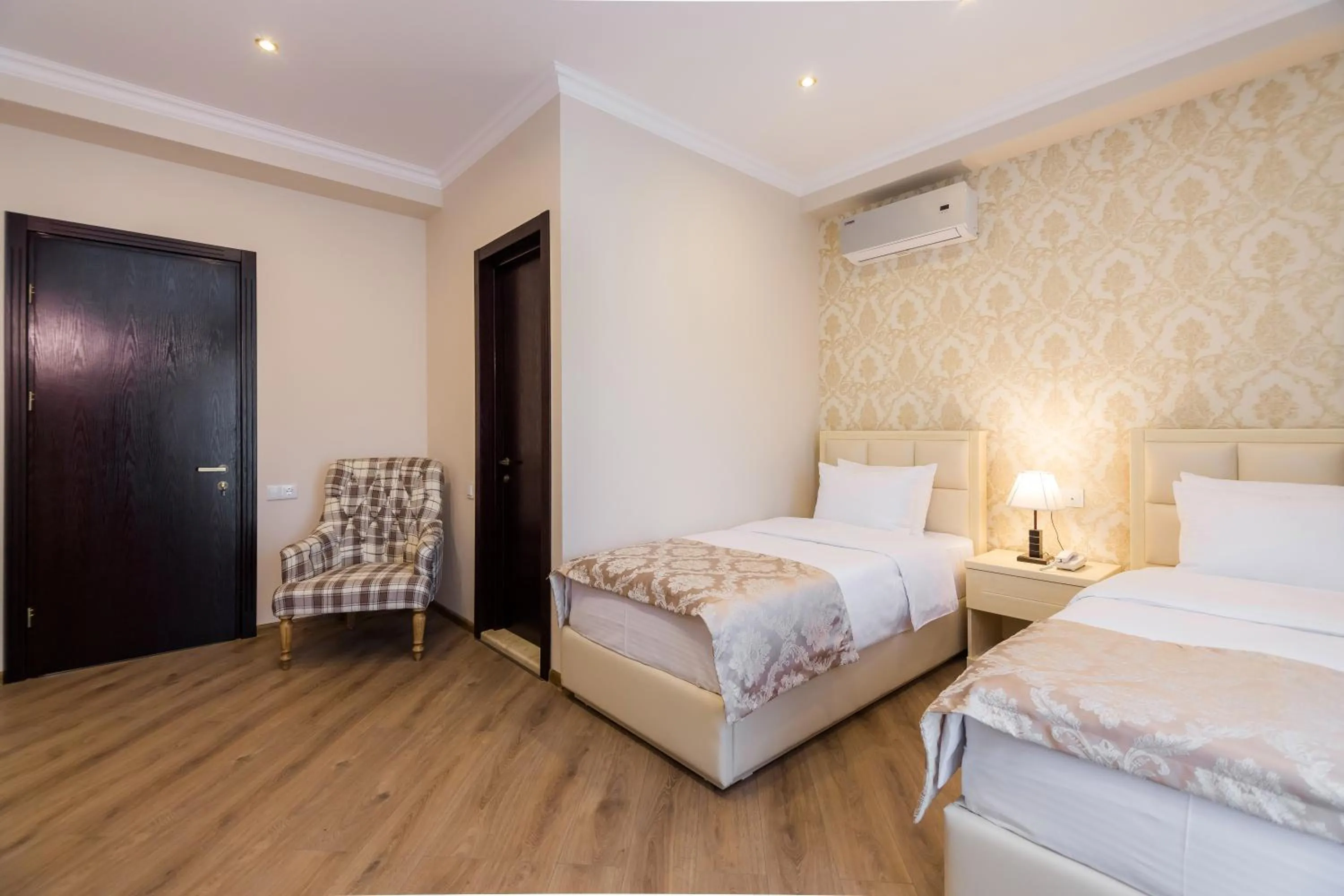 Photo of the whole room, Bed in Orchid Boutique Hotel