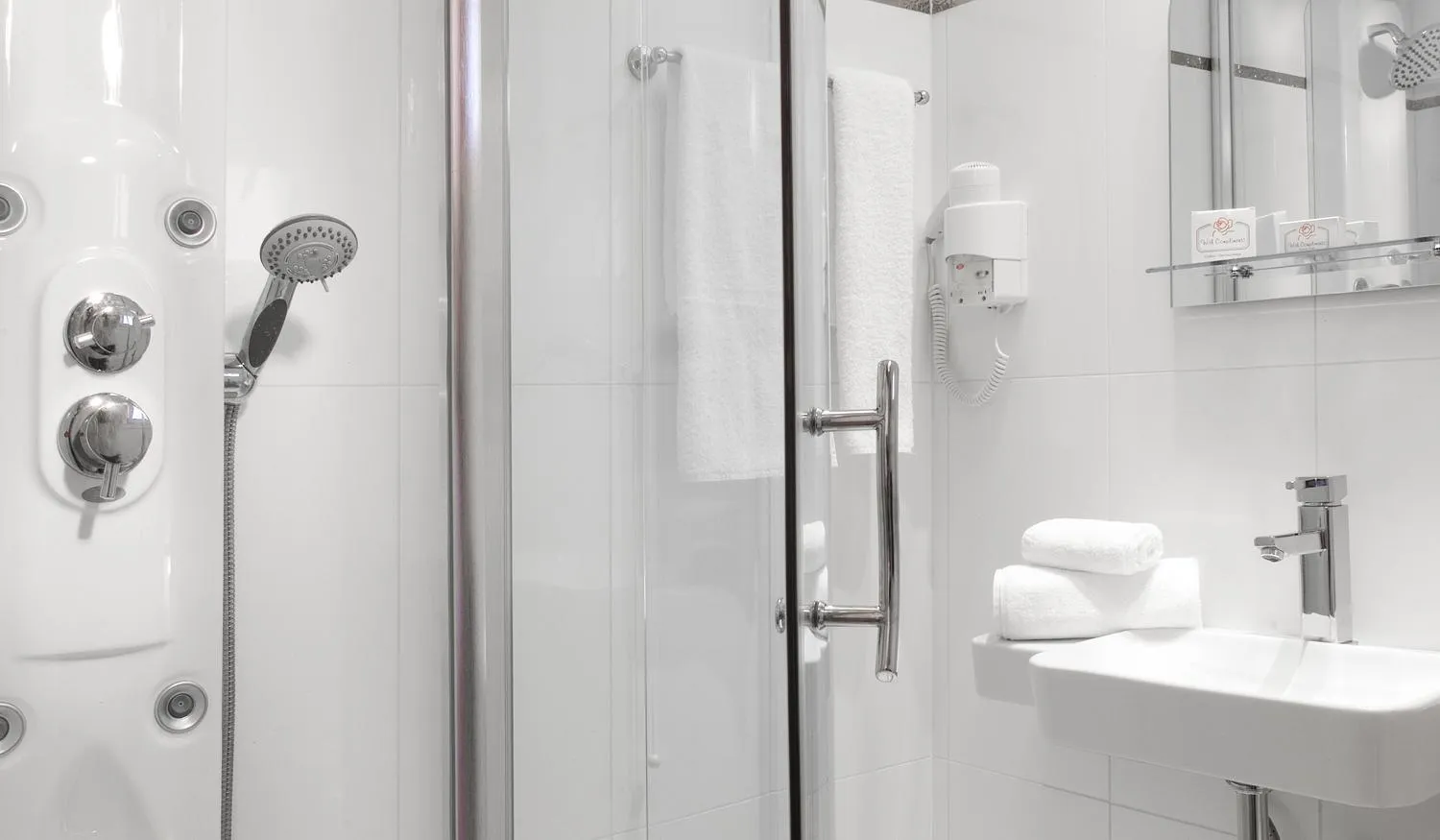 Bathroom in Acropolis Ami Boutique Hotel