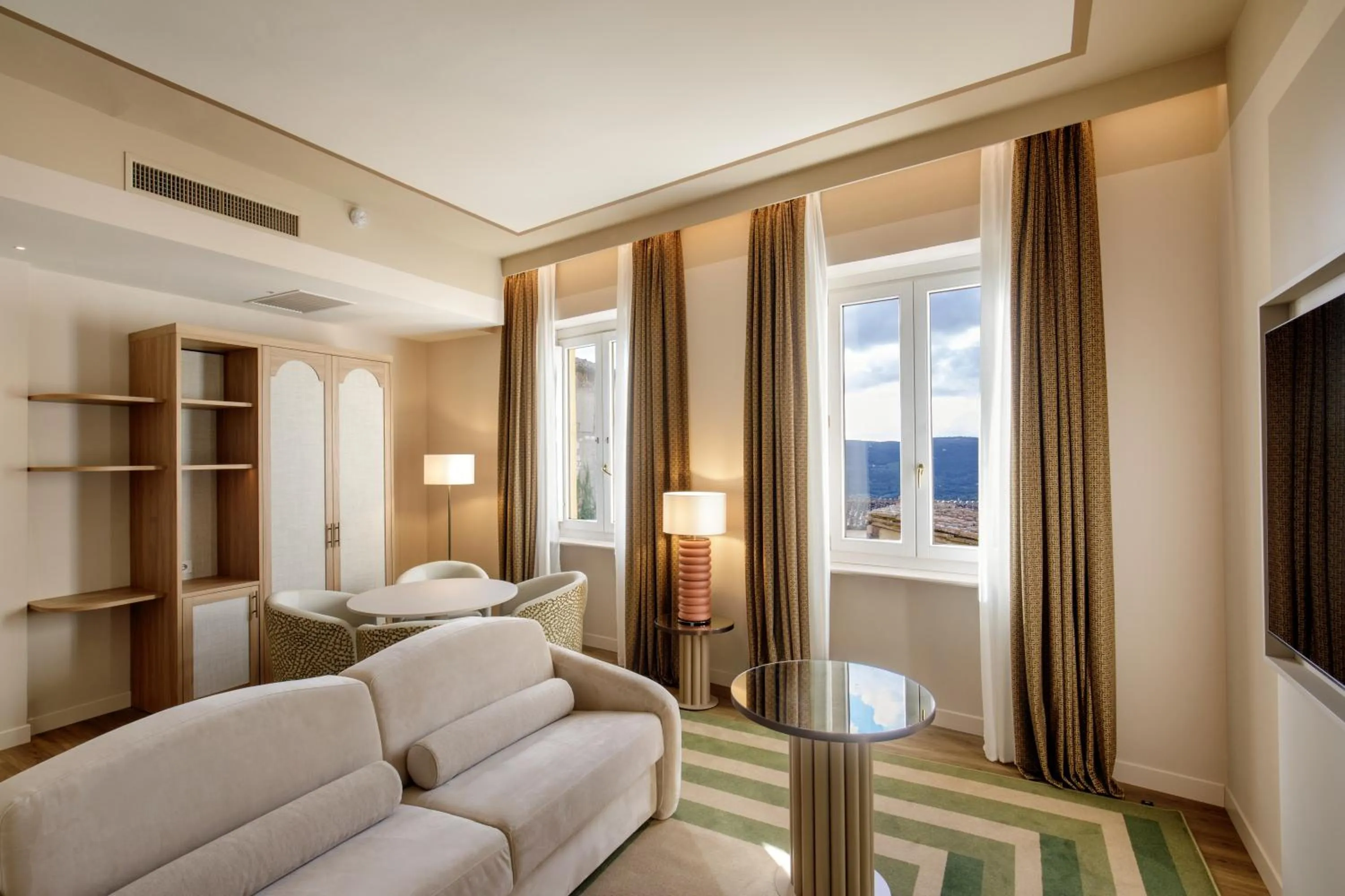 Rosetta Hotel Perugia Tapestry Collection By Hilton