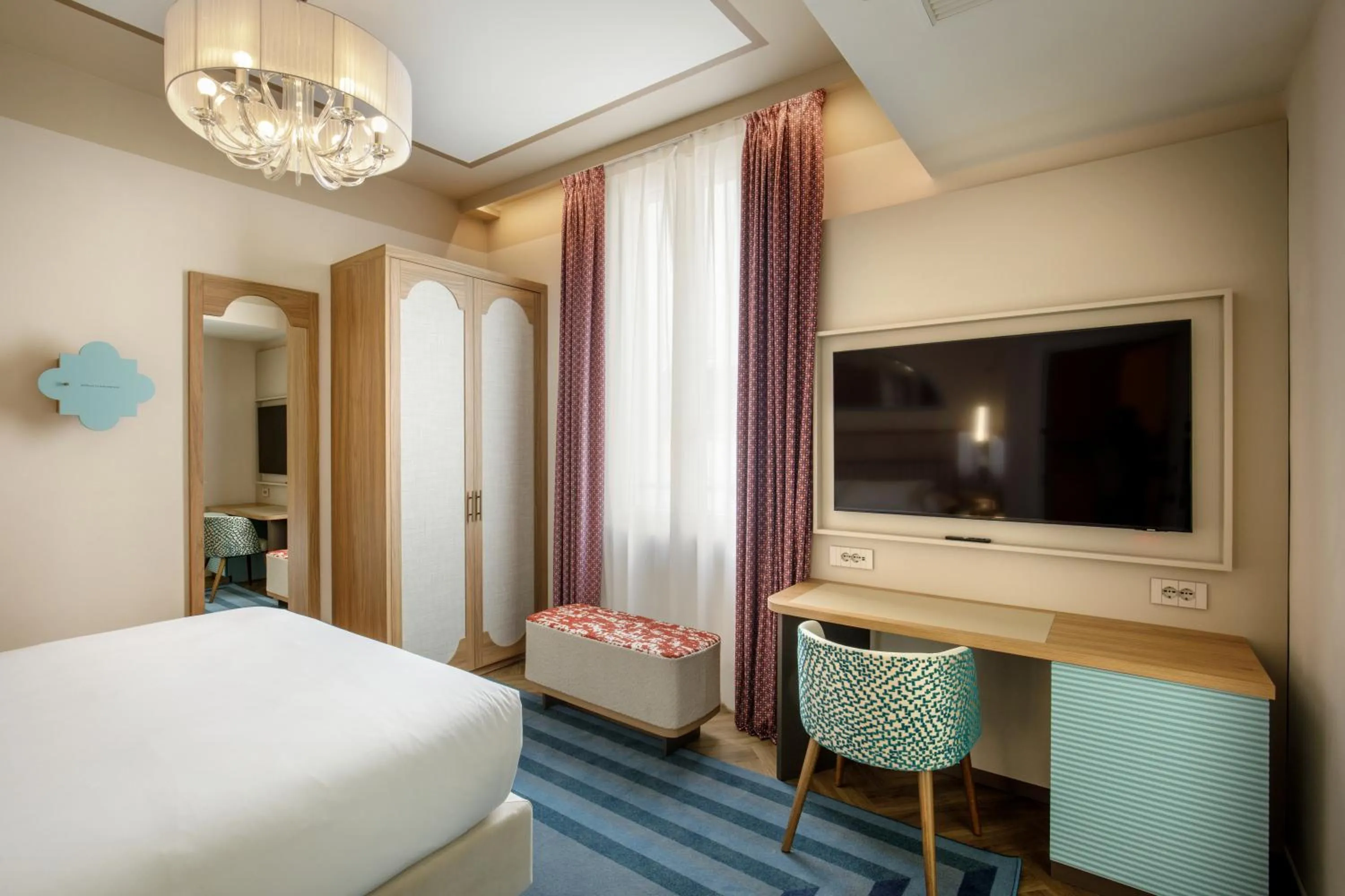 Bed in Rosetta Hotel Perugia Tapestry Collection By Hilton