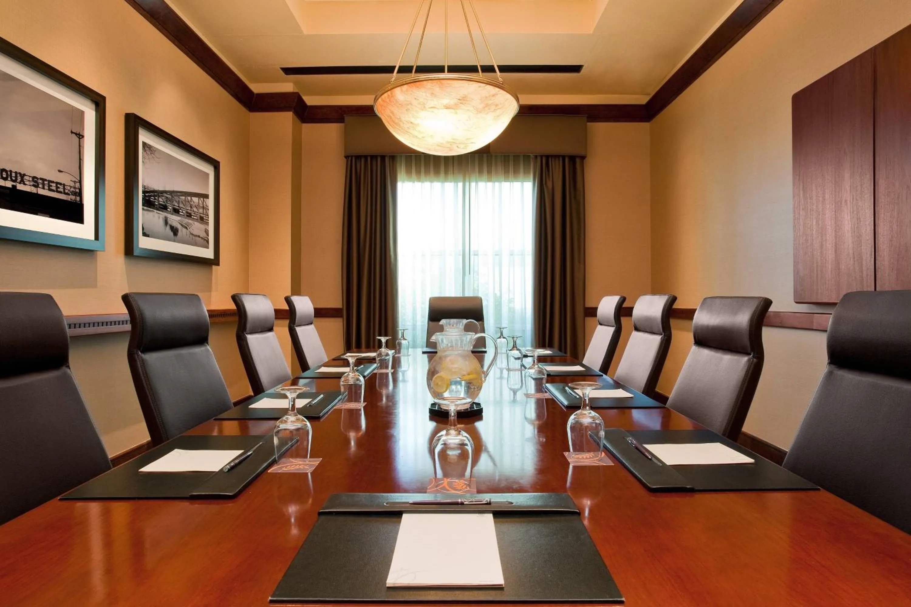 Meeting/conference room in Sheraton Sioux Falls Hotel & Convention Center