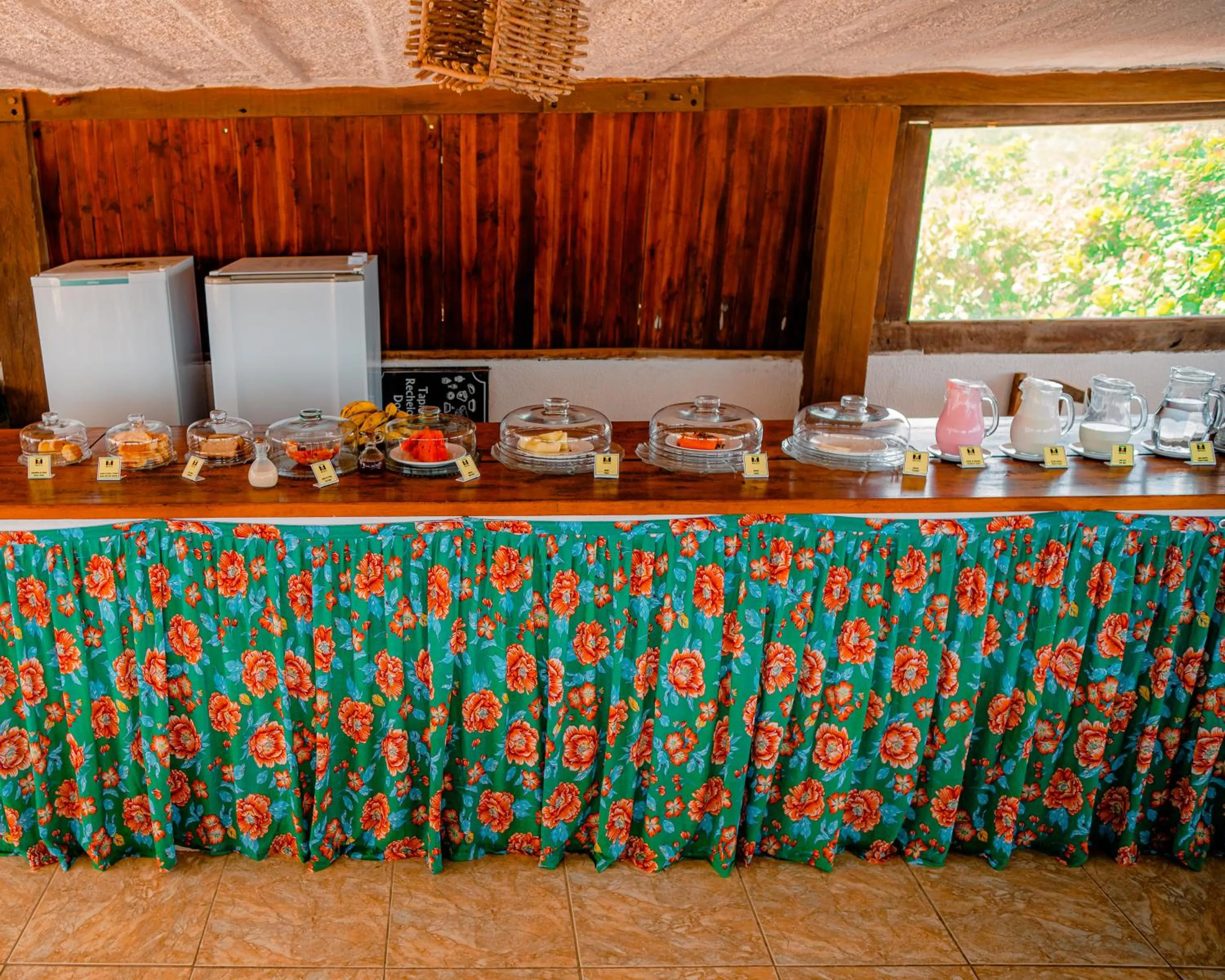 Buffet breakfast in Pousada Matusa