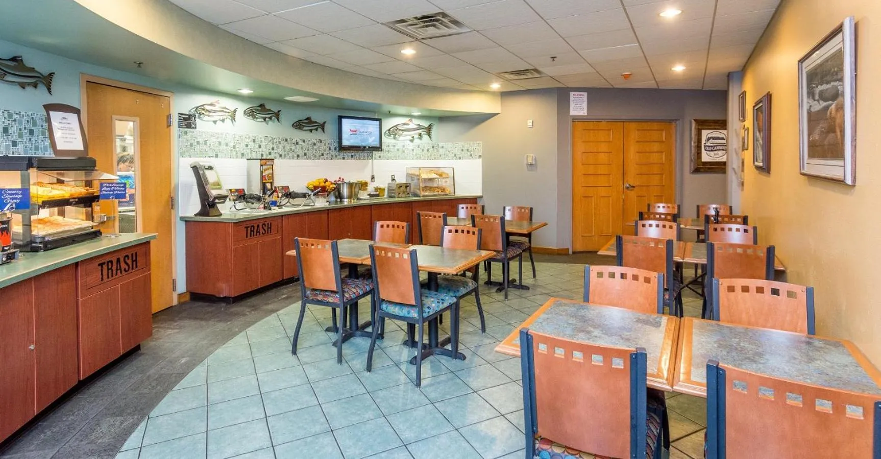 Food and drinks in Dimond Center Hotel